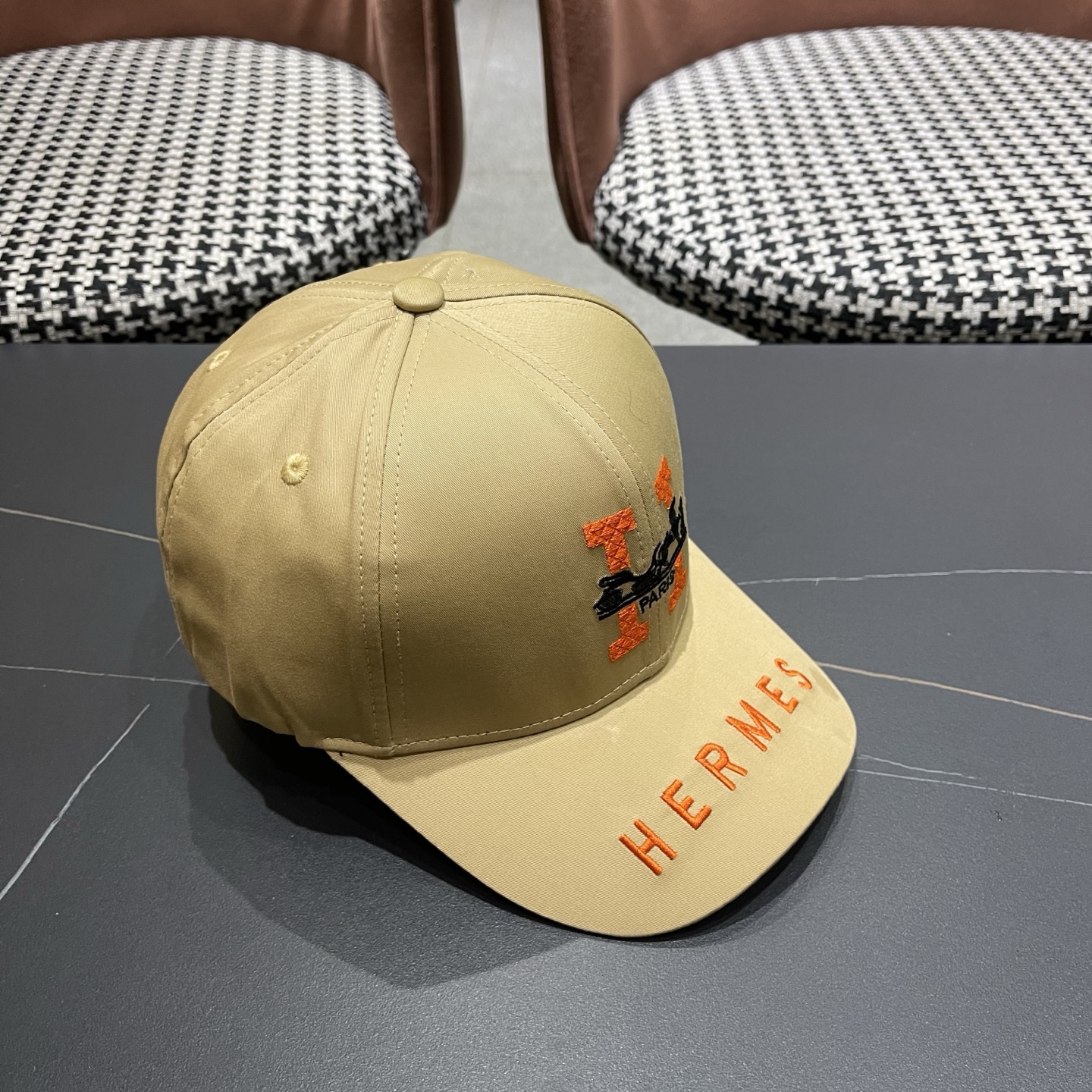 爱马仕HERMES，限量綉花棒球帽，官网原版里布，高版本懂货的来～透气舒适，防晒指数超高，气质名媛风