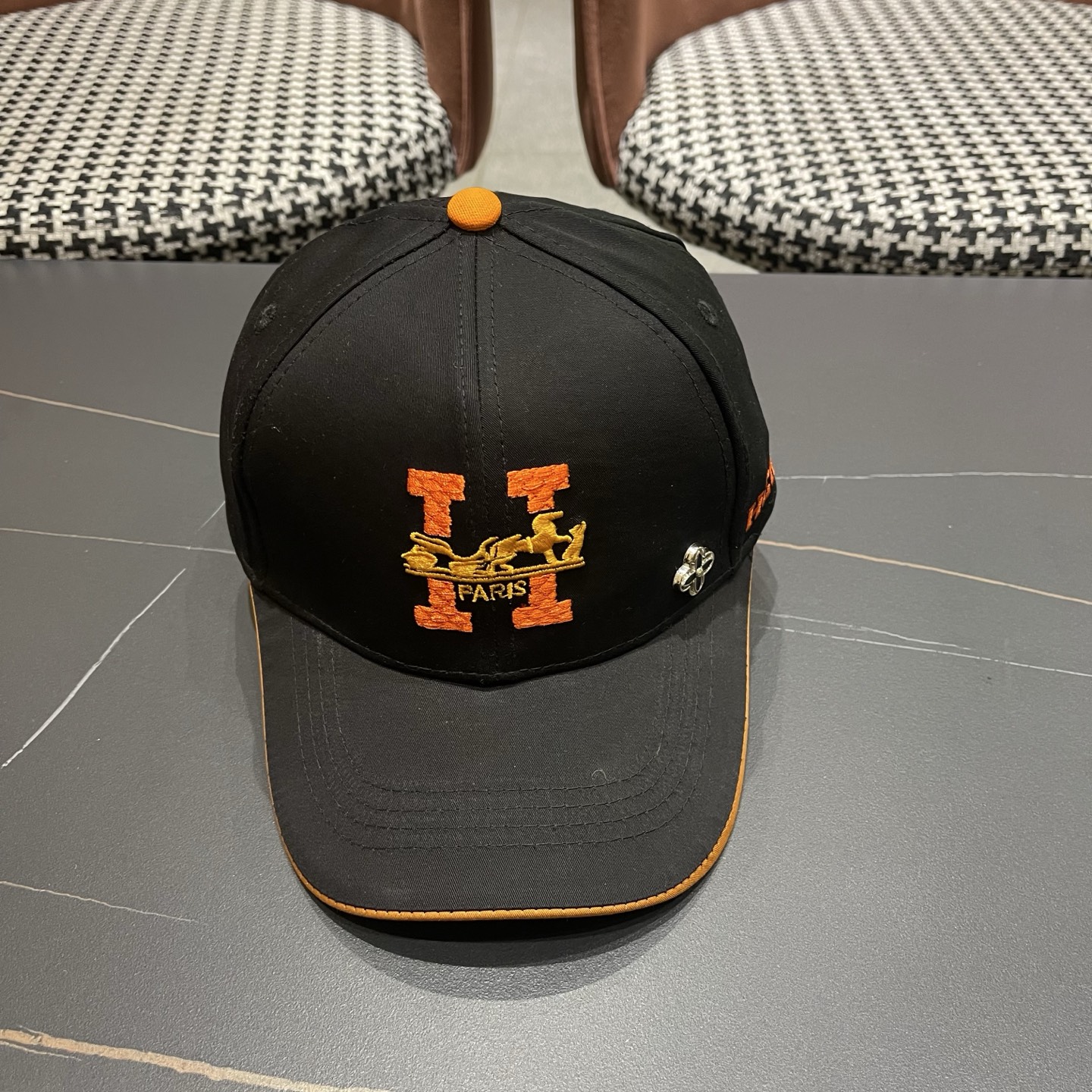 爱马仕HERMES，限量綉花棒球帽，官网原版里布，高版本懂货的来～透气舒适，防晒指数超高，气质名媛风