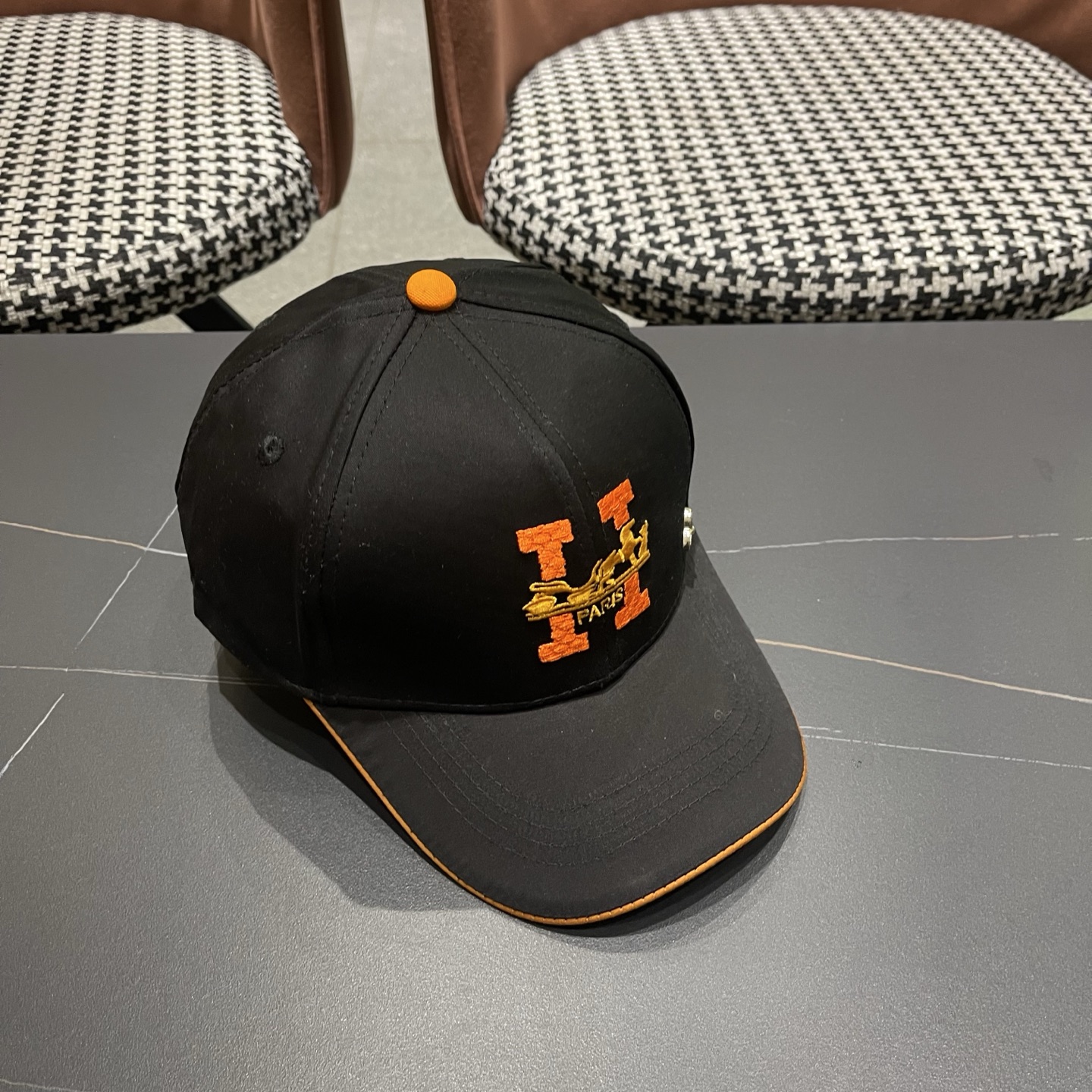 爱马仕HERMES，限量綉花棒球帽，官网原版里布，高版本懂货的来～透气舒适，防晒指数超高，气质名媛风