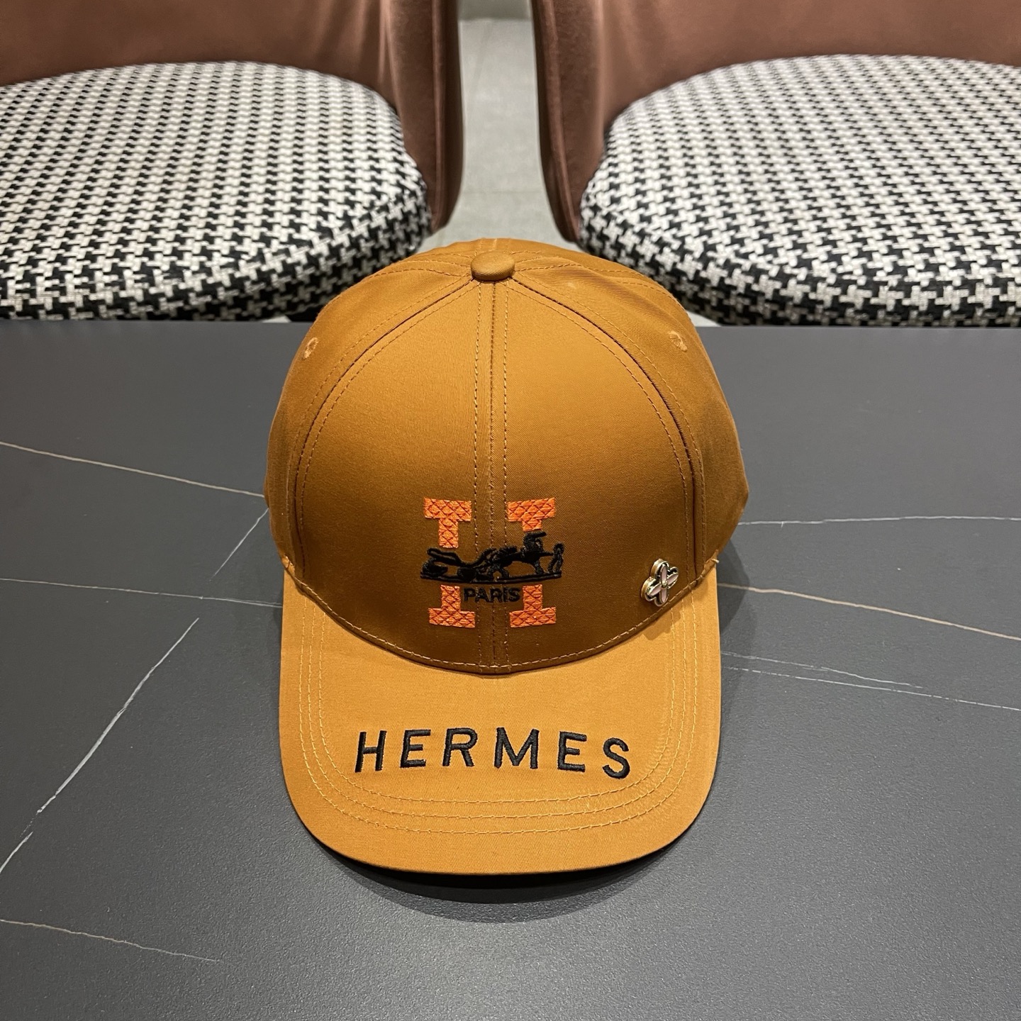 爱马仕HERMES，限量綉花棒球帽，官网原版里布，高版本懂货的来～透气舒适，防晒指数超高，气质名媛风