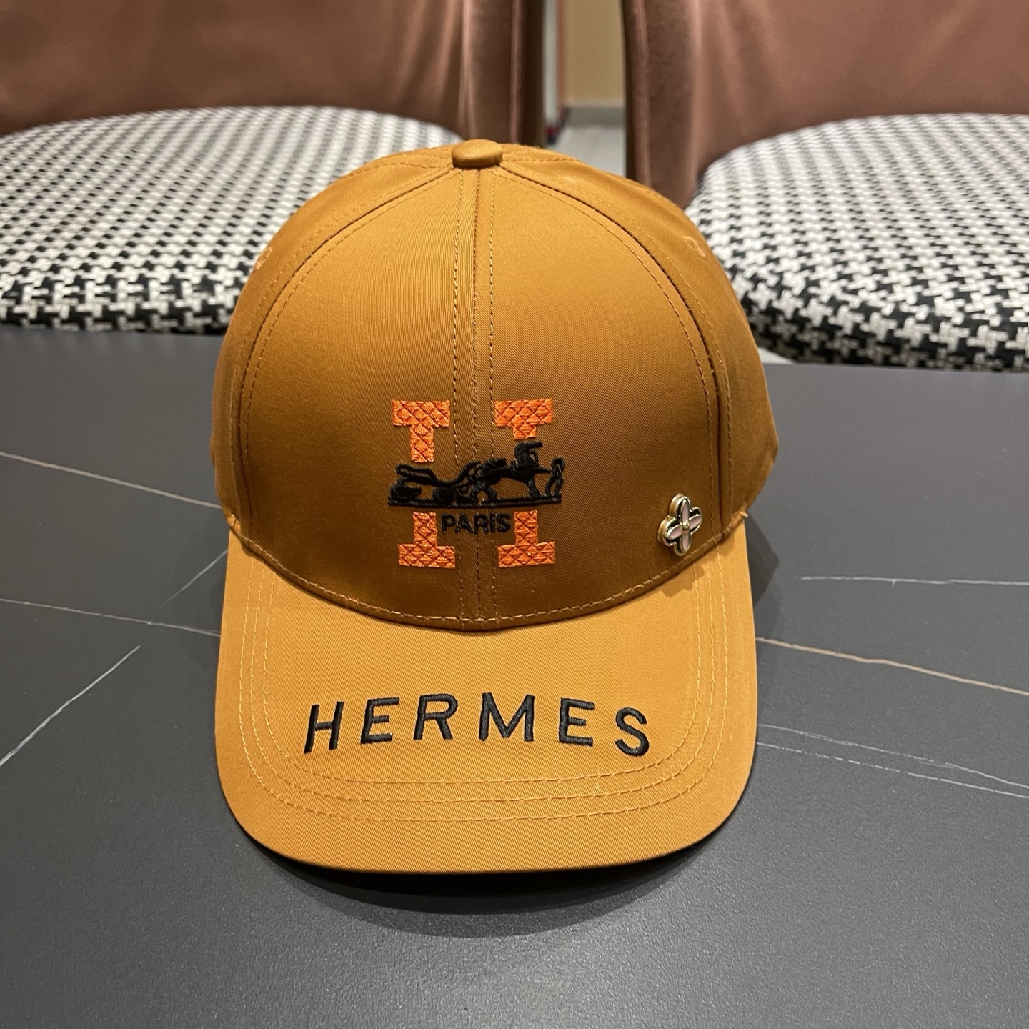 爱马仕HERMES，限量綉花棒球帽，官网原版里布，高版本懂货的来～透气舒适，防晒指数超高，气质名媛风