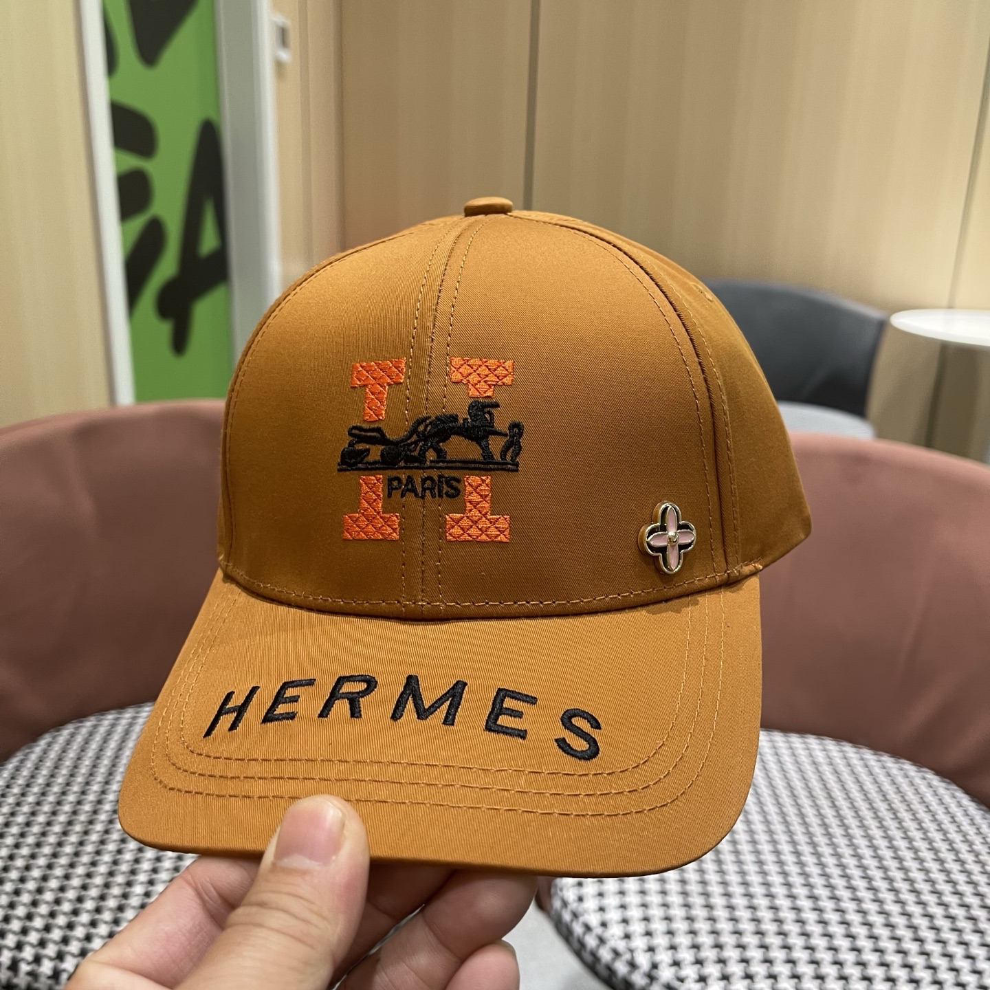 爱马仕HERMES，限量綉花棒球帽，官网原版里布，高版本懂货的来～透气舒适，防晒指数超高，气质名媛风