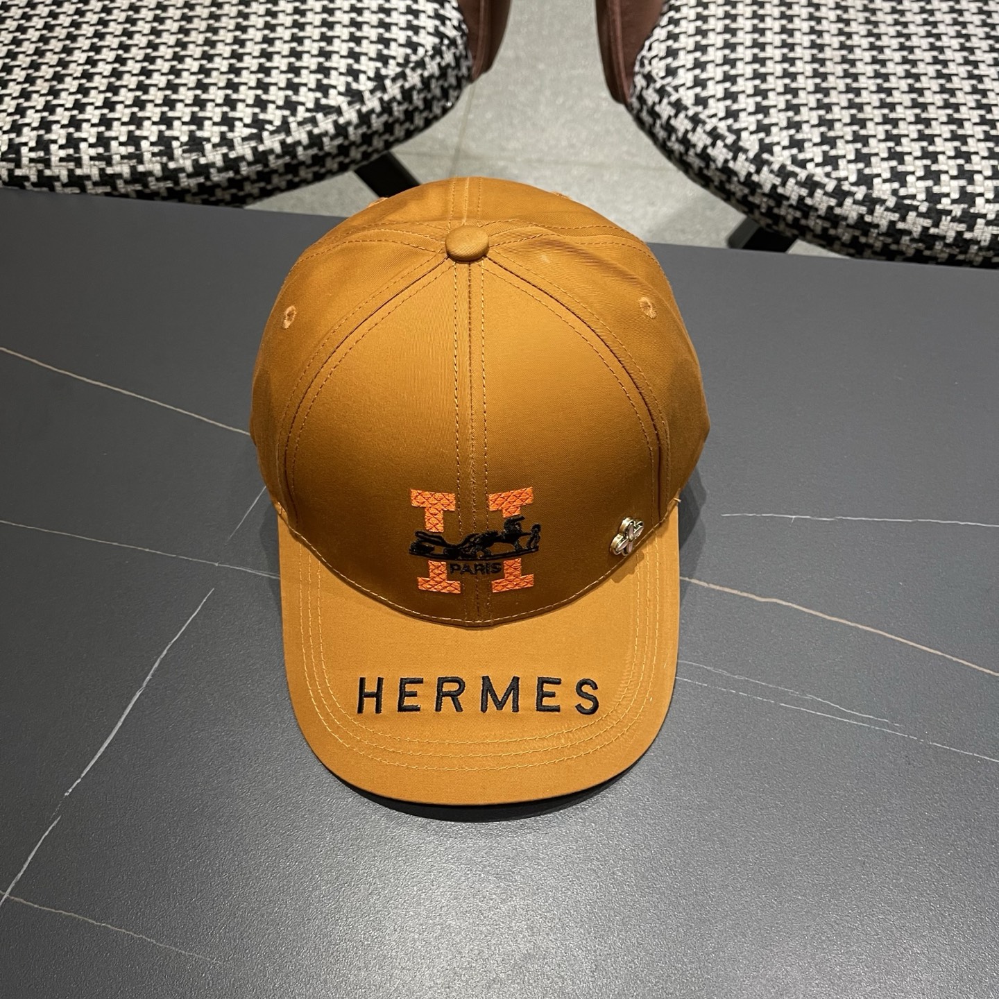 爱马仕HERMES，限量綉花棒球帽，官网原版里布，高版本懂货的来～透气舒适，防晒指数超高，气质名媛风