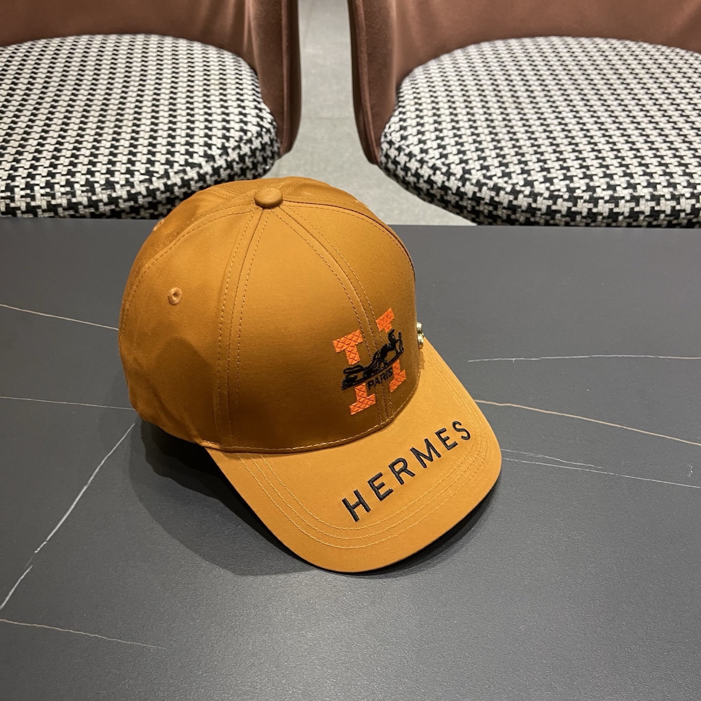 爱马仕HERMES，限量綉花棒球帽，官网原版里布，高版本懂货的来～透气舒适，防晒指数超高，气质名媛风