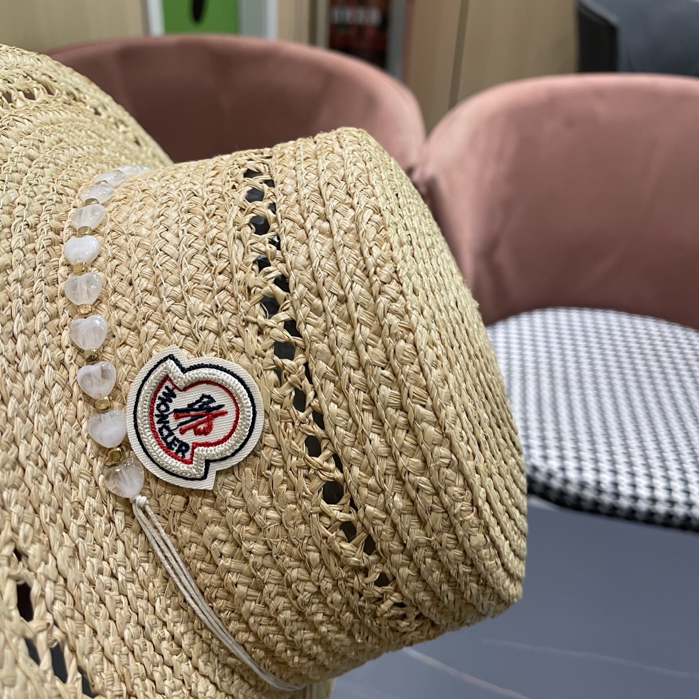 MONCLER（蒙口）镂空平顶拉菲草帽女夏季防晒遮阳帽优雅度假编织礼帽