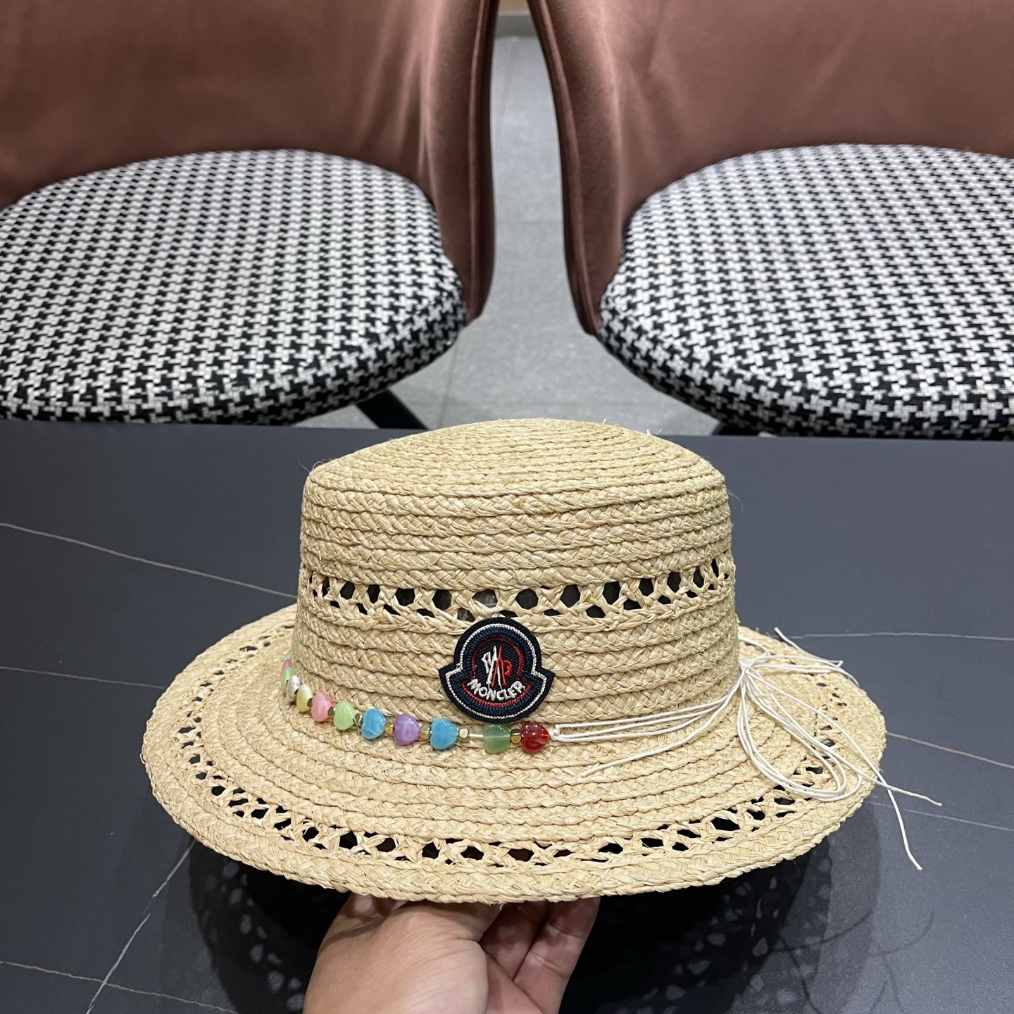 MONCLER（蒙口）镂空平顶拉菲草帽女夏季防晒遮阳帽优雅度假编织礼帽