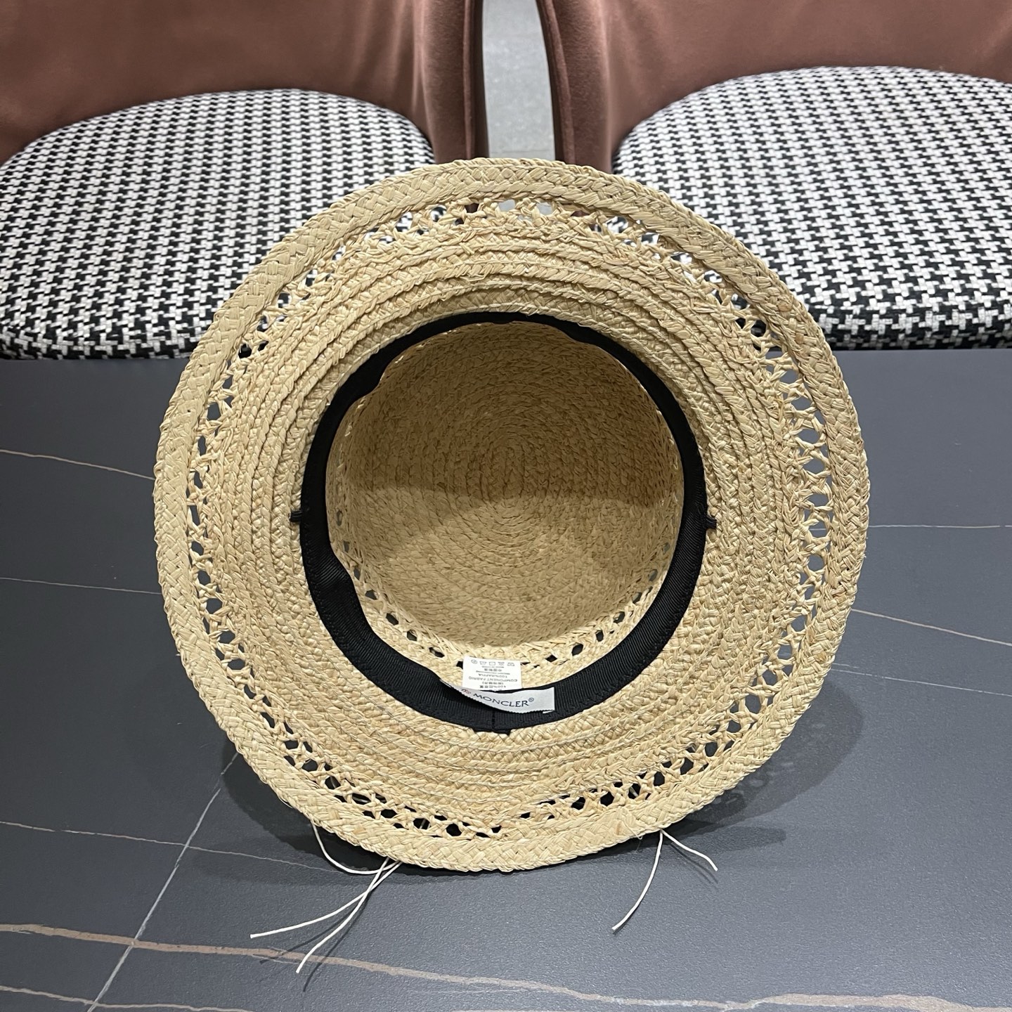 MONCLER（蒙口）镂空平顶拉菲草帽女夏季防晒遮阳帽优雅度假编织礼帽