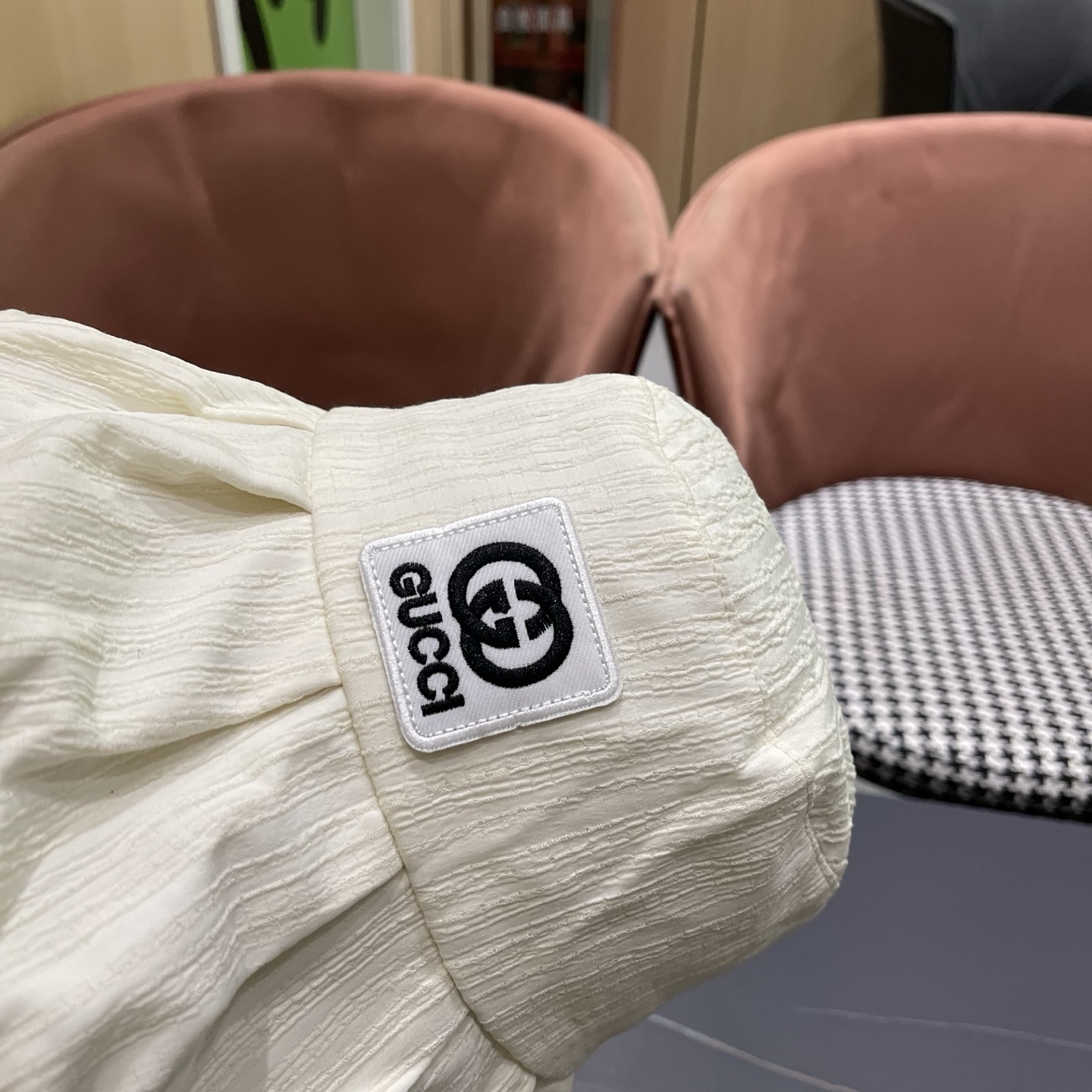 gucci古奇 英国设计师大檐渔夫帽女纯色时尚防晒遮阳帽