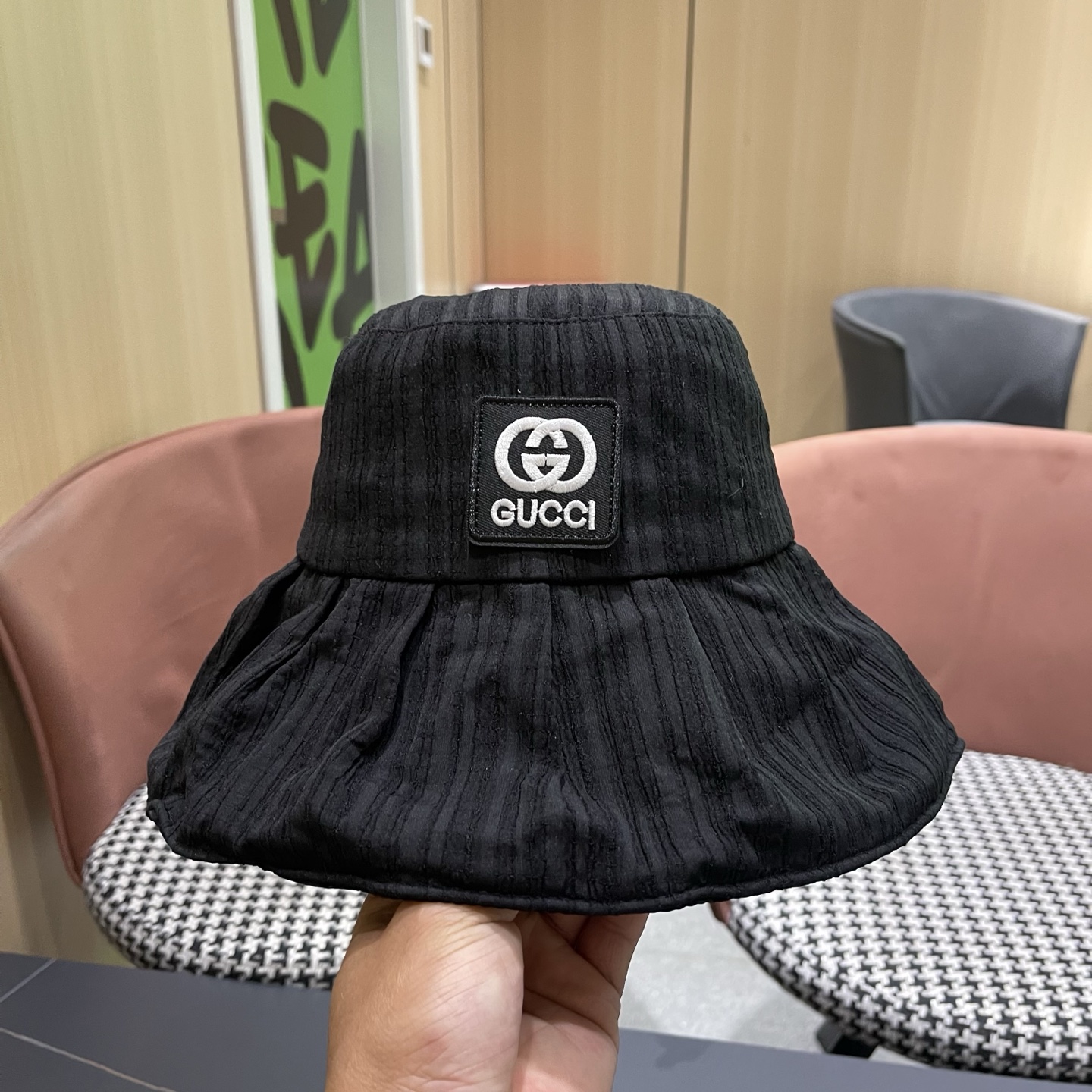 gucci古奇 英国设计师大檐渔夫帽女纯色时尚防晒遮阳帽