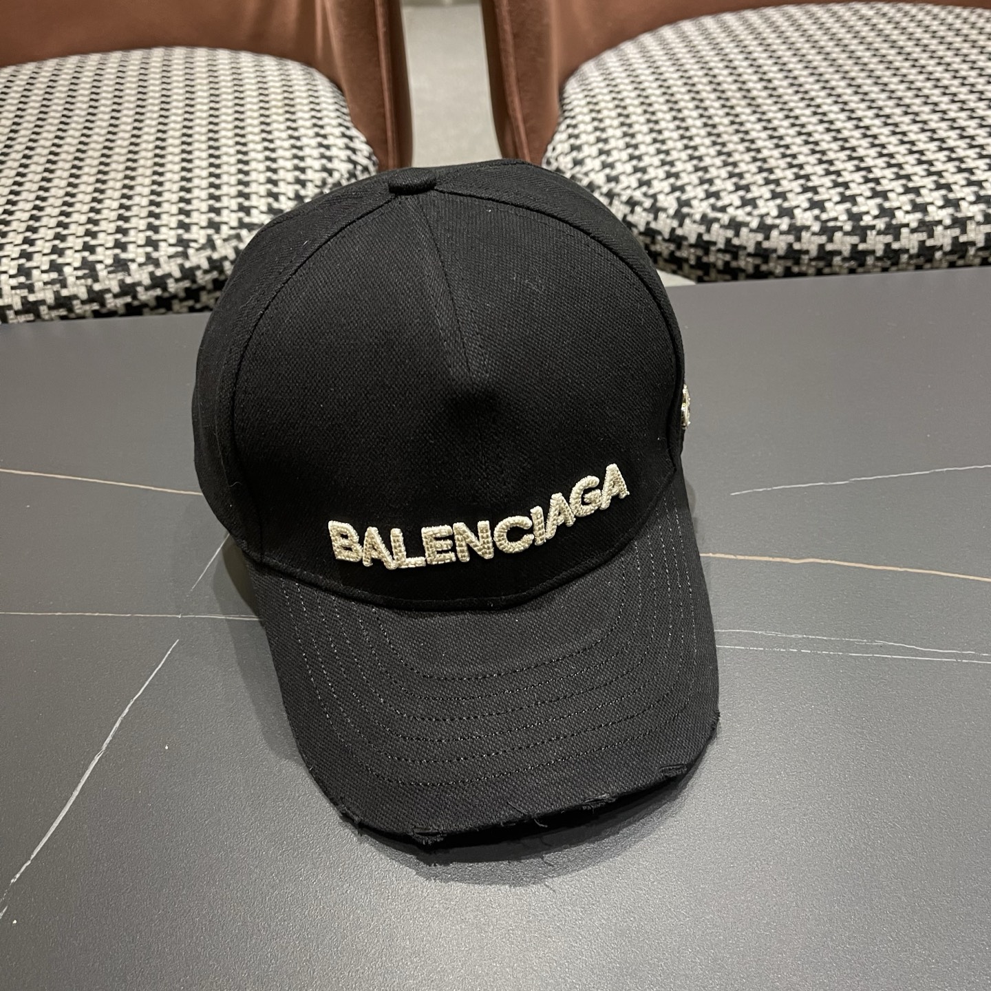 Balenciaga 新款巴黎世家 棒球帽我家对巴黎世家的工艺已经是炉火纯青了 必爆  BALENCIA