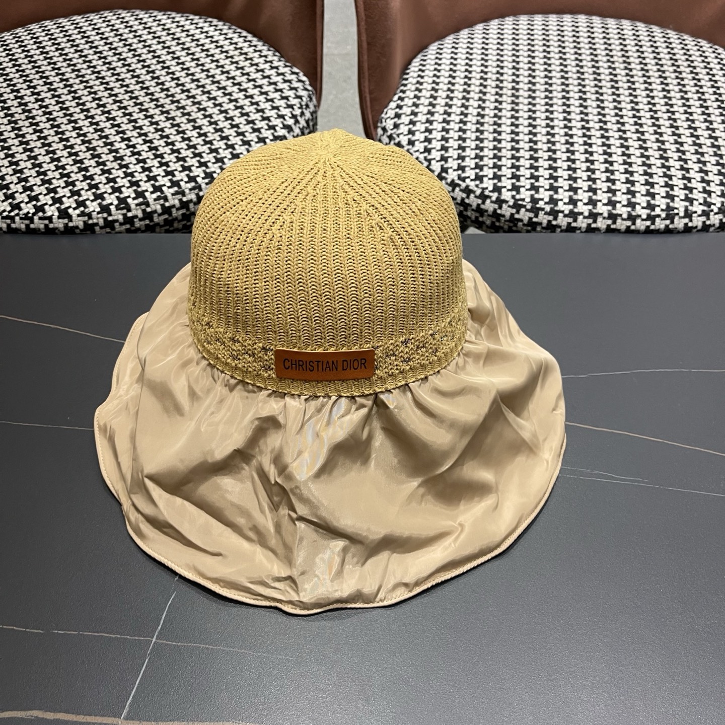 DIOR 迪奥 夏季黑胶蝴蝶结渔夫帽子女防紫外线大檐遮脸太阳帽