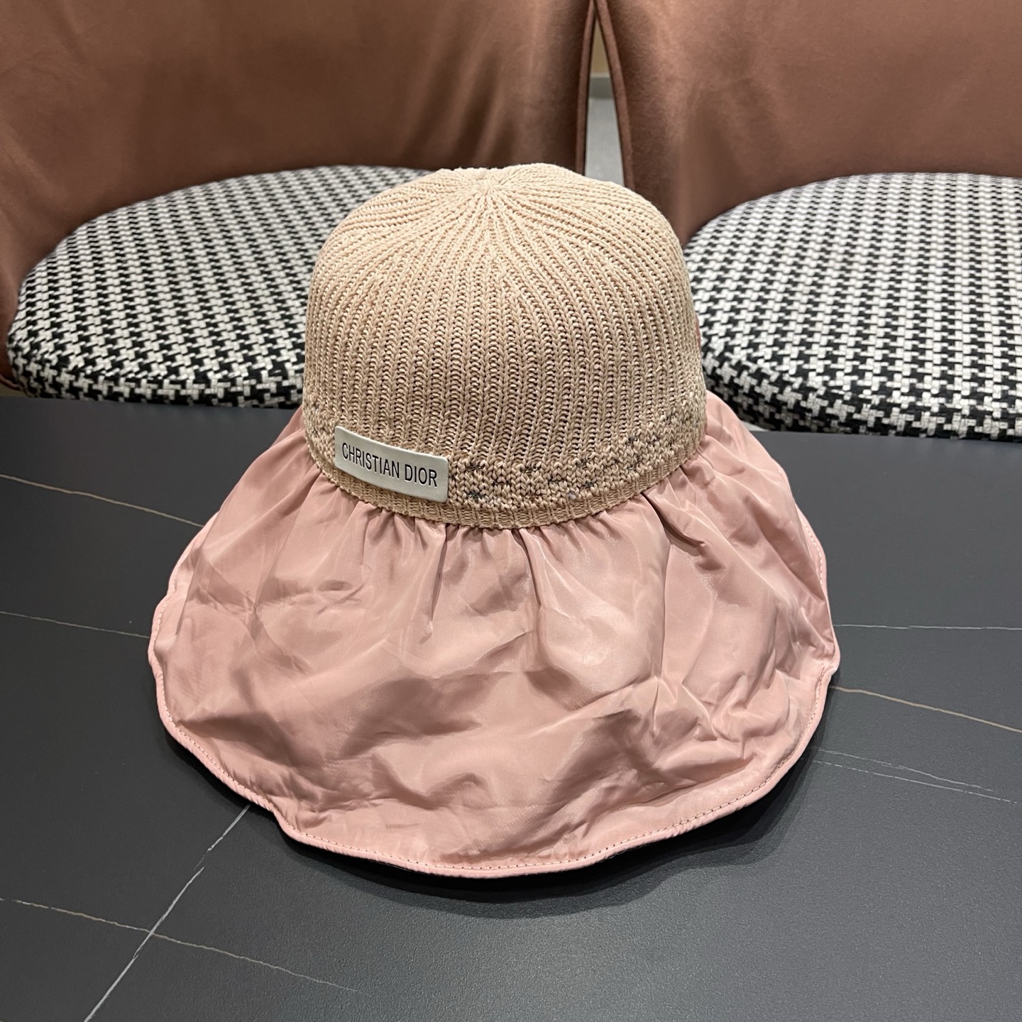 DIOR 迪奥 夏季黑胶蝴蝶结渔夫帽子女防紫外线大檐遮脸太阳帽