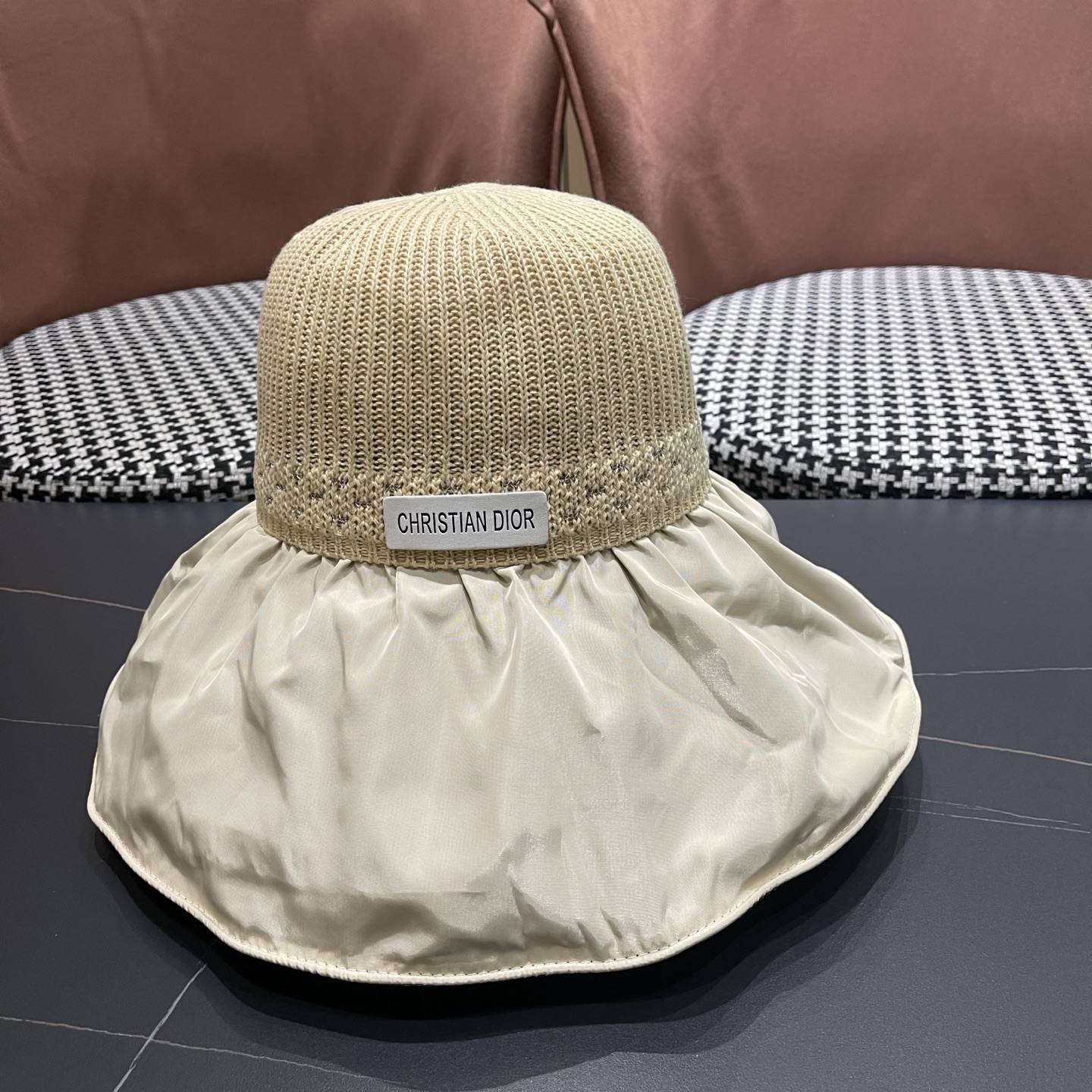 DIOR 迪奥 夏季黑胶蝴蝶结渔夫帽子女防紫外线大檐遮脸太阳帽