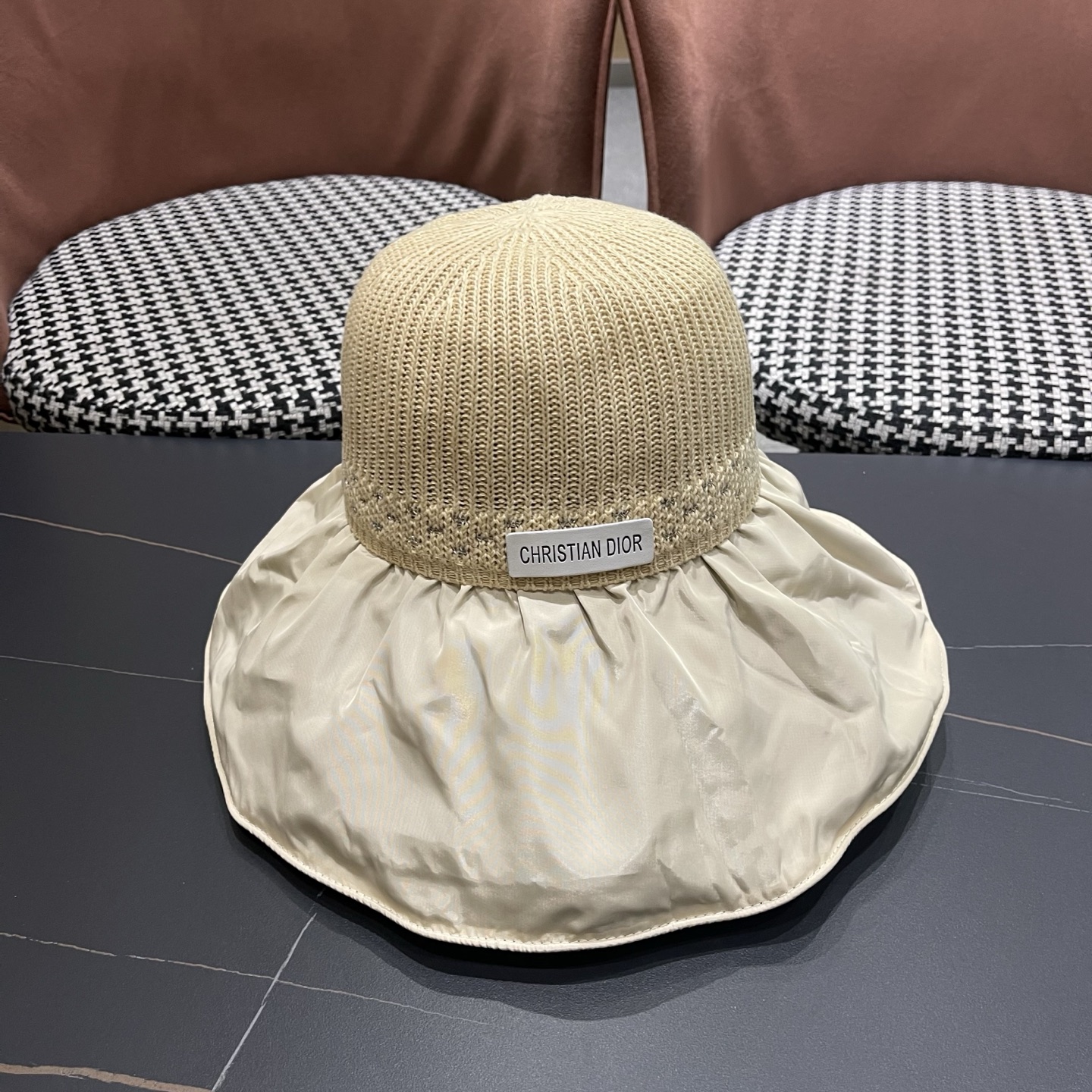 DIOR 迪奥 夏季黑胶蝴蝶结渔夫帽子女防紫外线大檐遮脸太阳帽