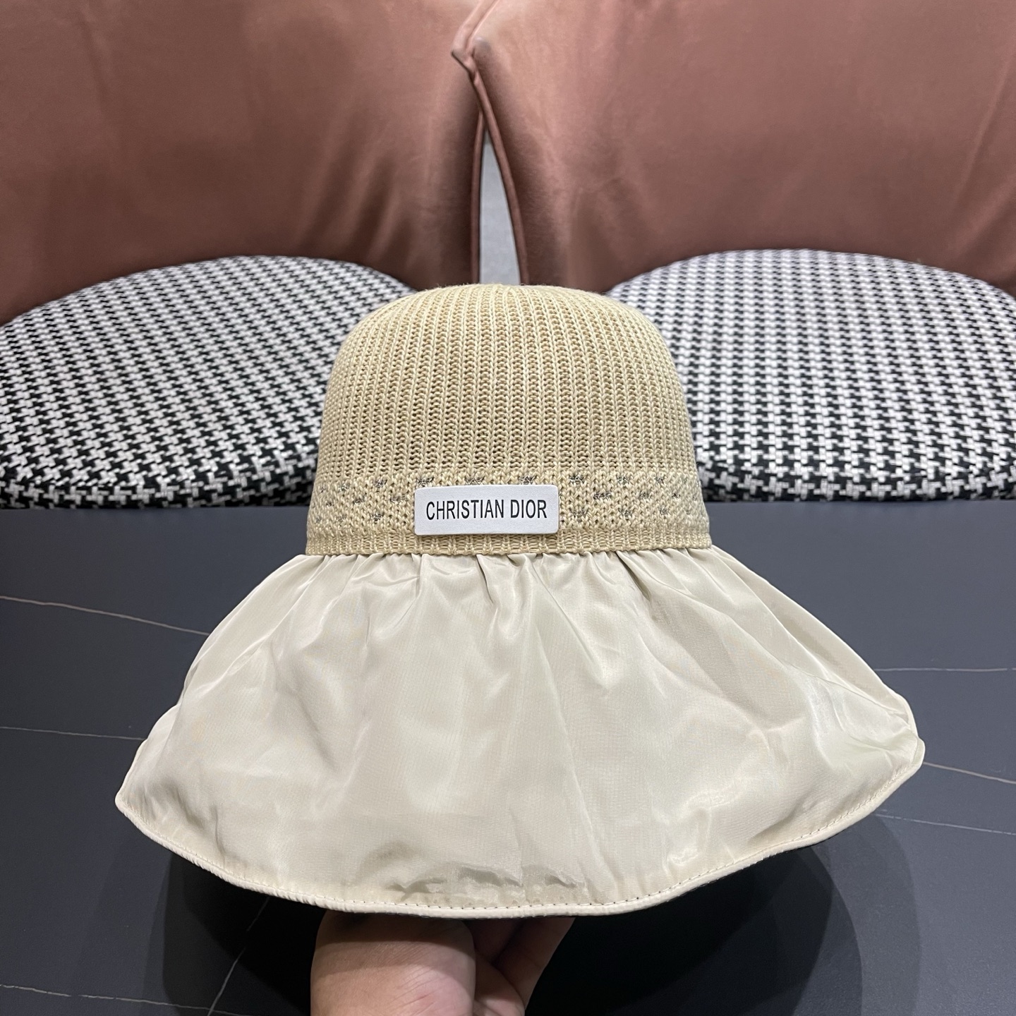 DIOR 迪奥 夏季黑胶蝴蝶结渔夫帽子女防紫外线大檐遮脸太阳帽