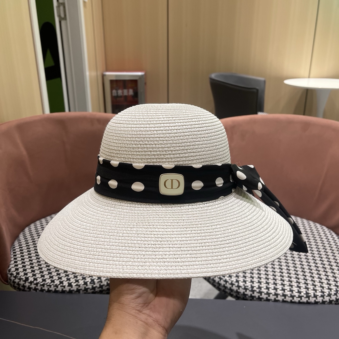 Dior迪奥 夏季帽子女波点飘带草帽旅游度假帽大沿防晒遮阳礼帽翘沿太阳海边