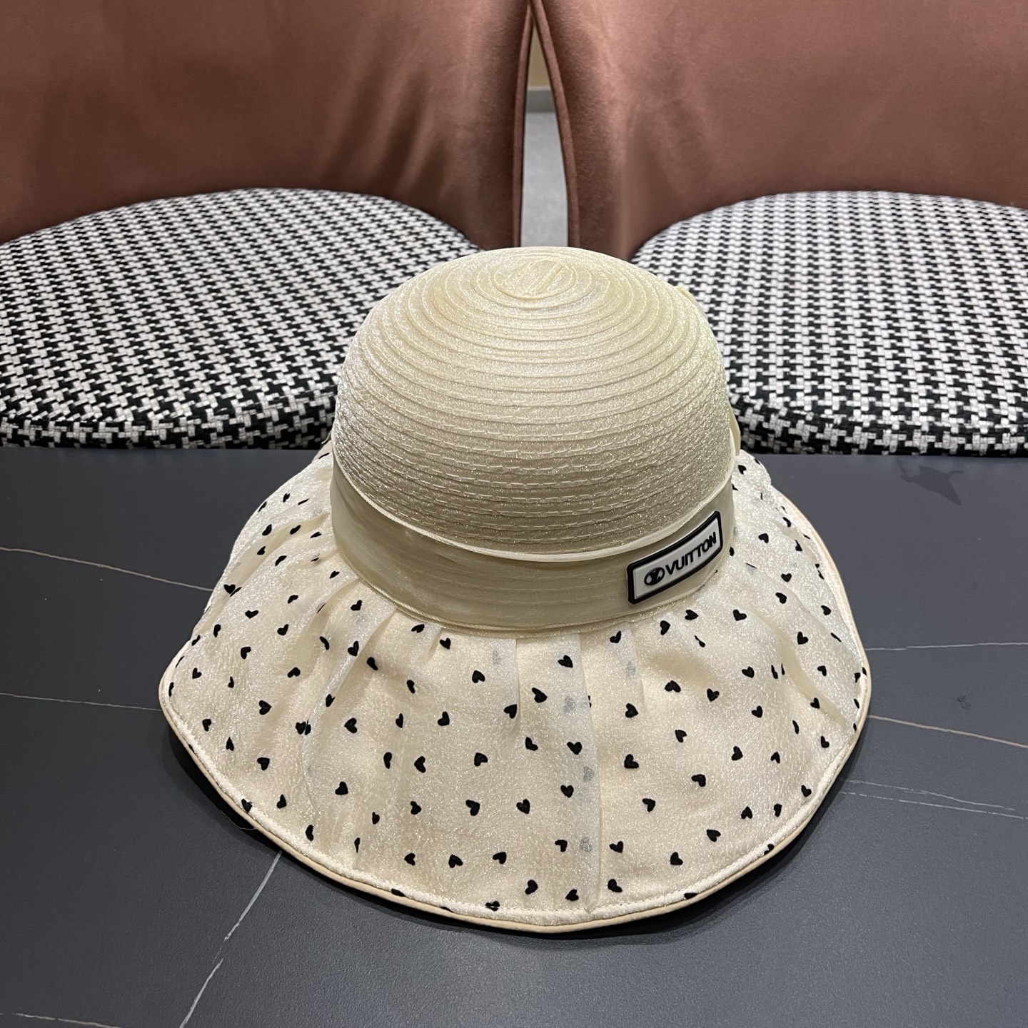 LV路易威登 夏季防晒帽女大帽檐欧根纱遮阳帽子法式波点妈妈帽显脸小渔夫帽子