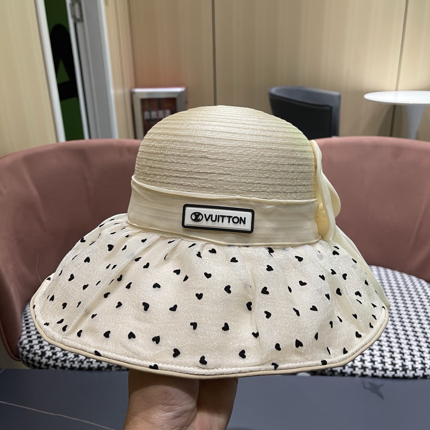 LV路易威登 夏季防晒帽女大帽檐欧根纱遮阳帽子法式波点妈妈帽显脸小渔夫帽子