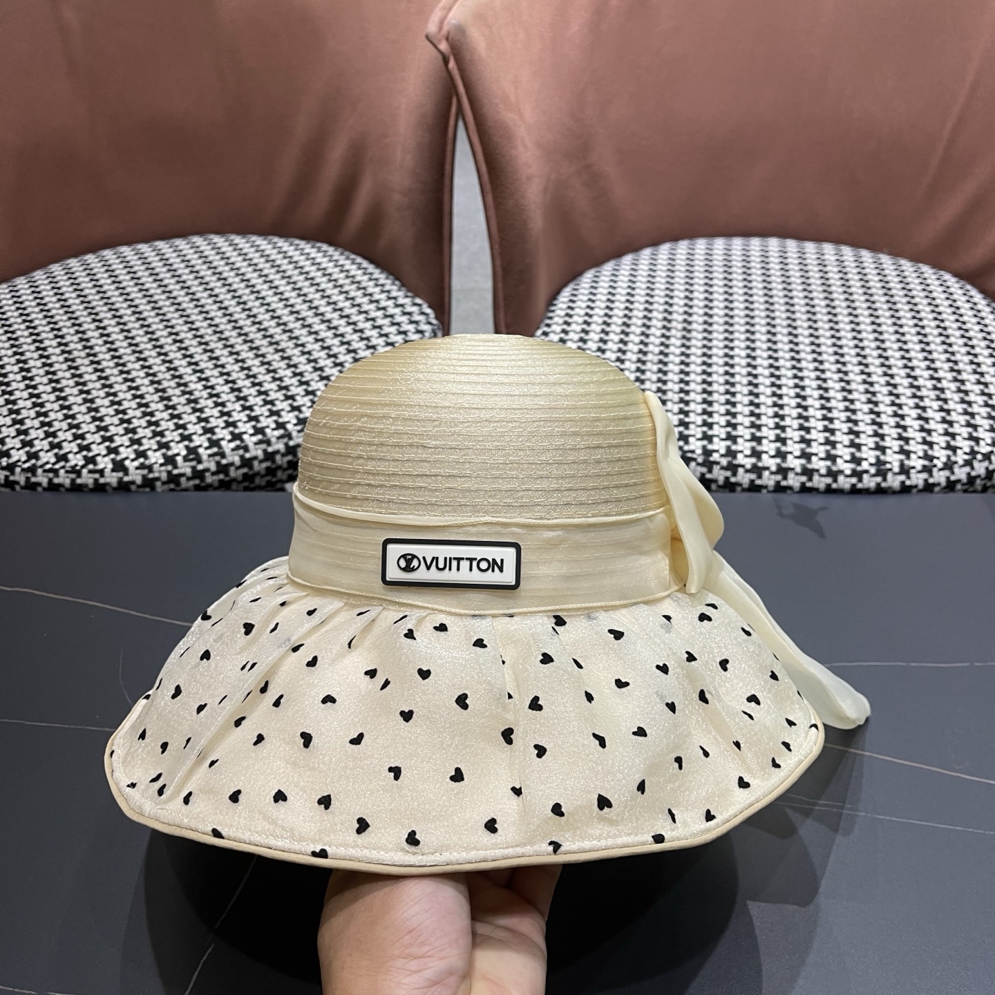 LV路易威登 夏季防晒帽女大帽檐欧根纱遮阳帽子法式波点妈妈帽显脸小渔夫帽子