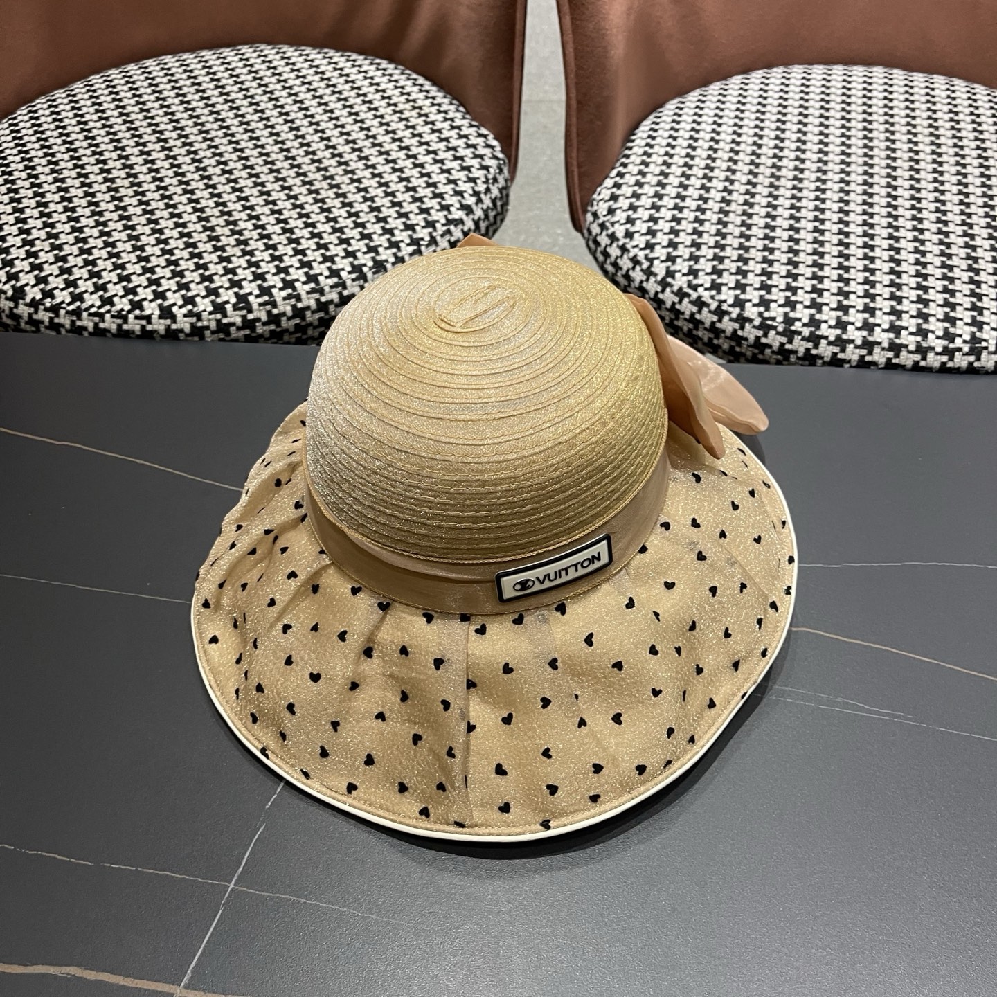 LV路易威登 夏季防晒帽女大帽檐欧根纱遮阳帽子法式波点妈妈帽显脸小渔夫帽子