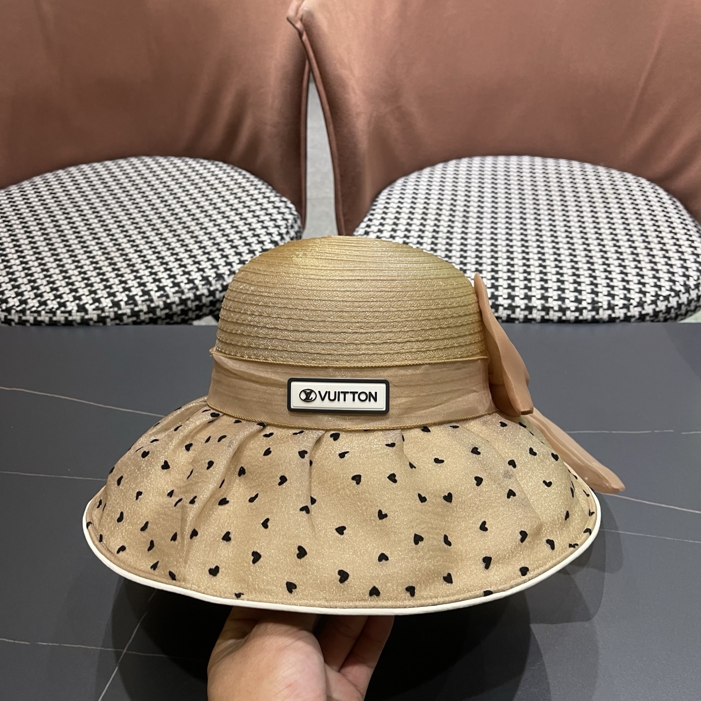 LV路易威登 夏季防晒帽女大帽檐欧根纱遮阳帽子法式波点妈妈帽显脸小渔夫帽子