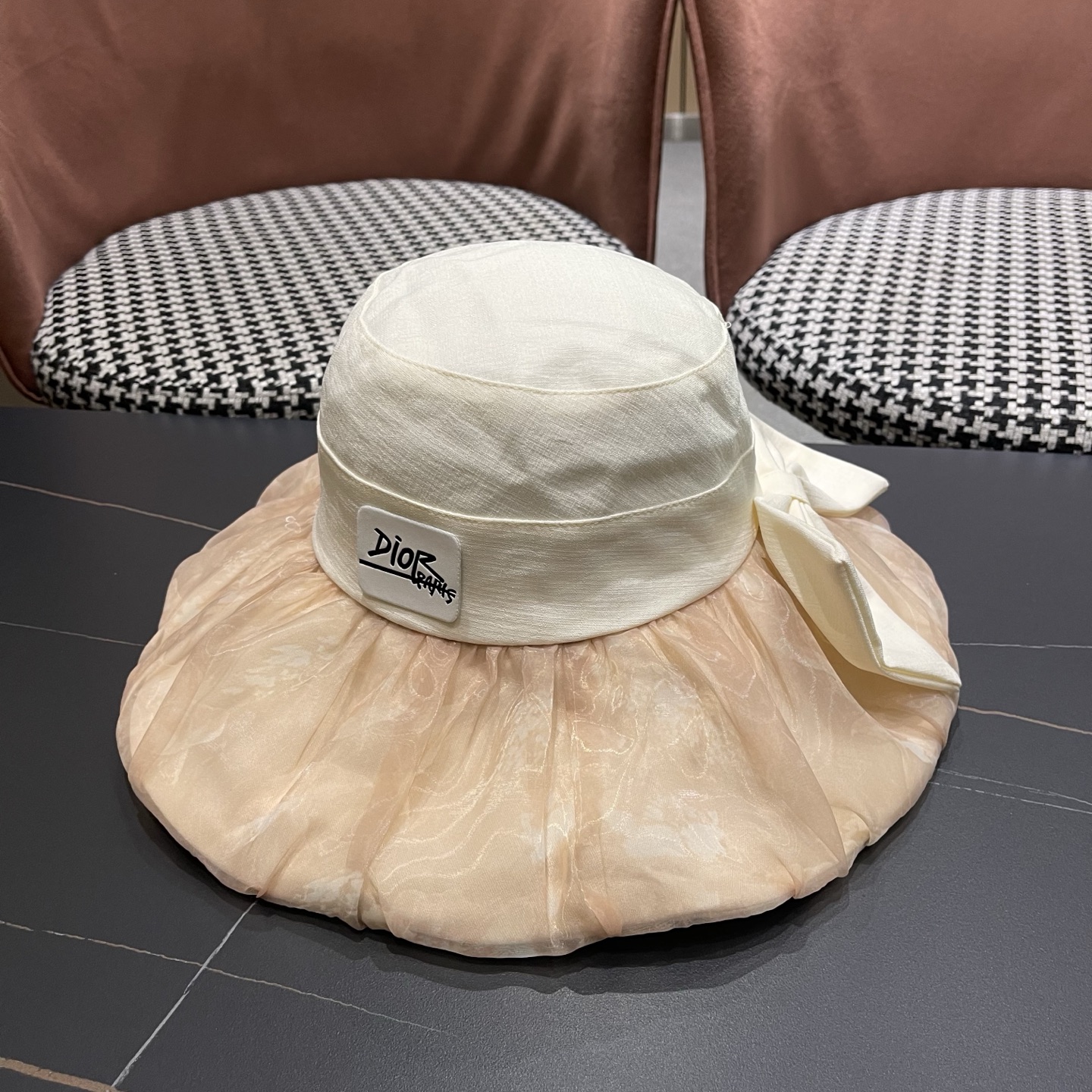 Dior迪奥 新款女士薄款洋气帽子夏季蝴蝶结渔夫帽薄 款出游遮阳帽防晒太阳帽