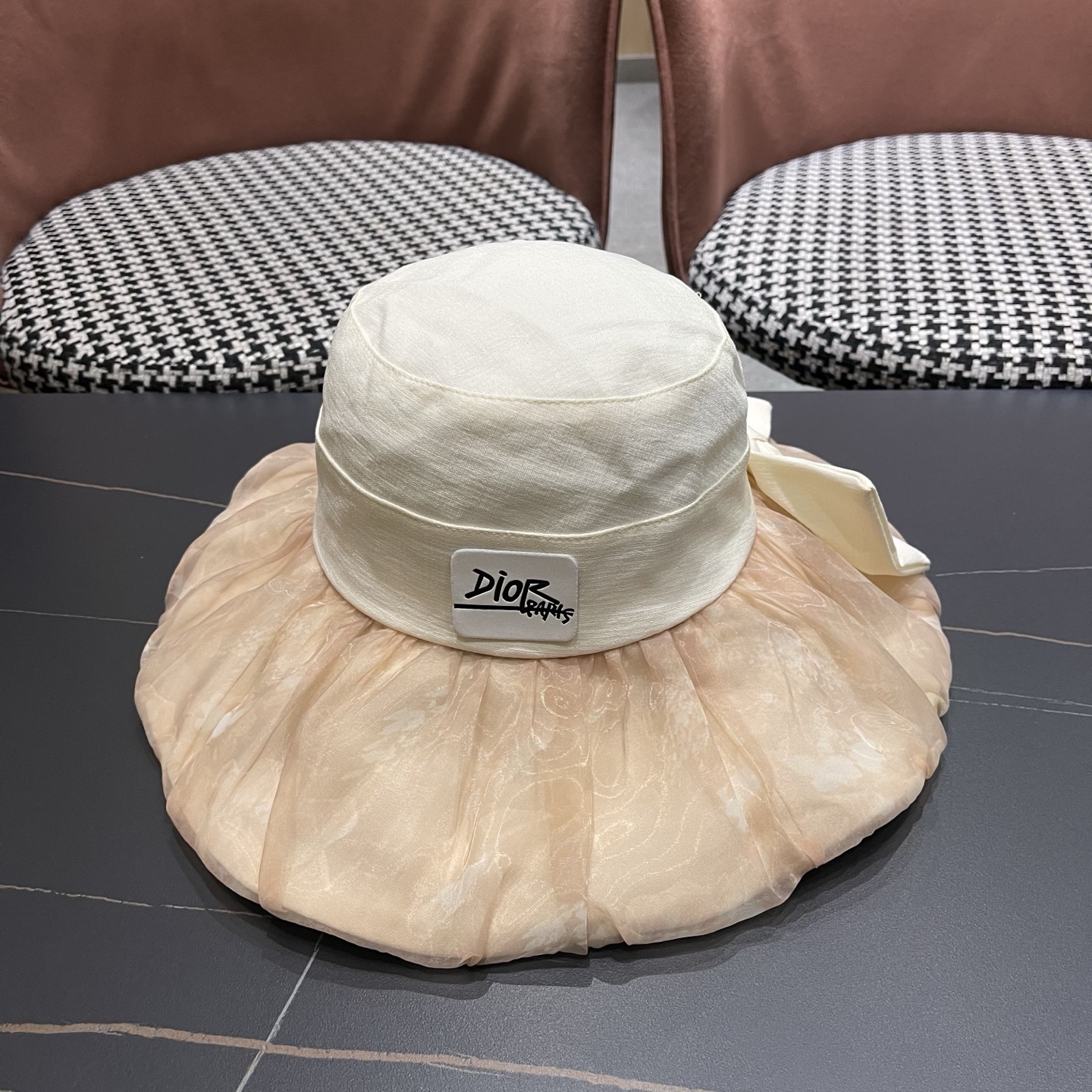 Dior迪奥 新款女士薄款洋气帽子夏季蝴蝶结渔夫帽薄 款出游遮阳帽防晒太阳帽