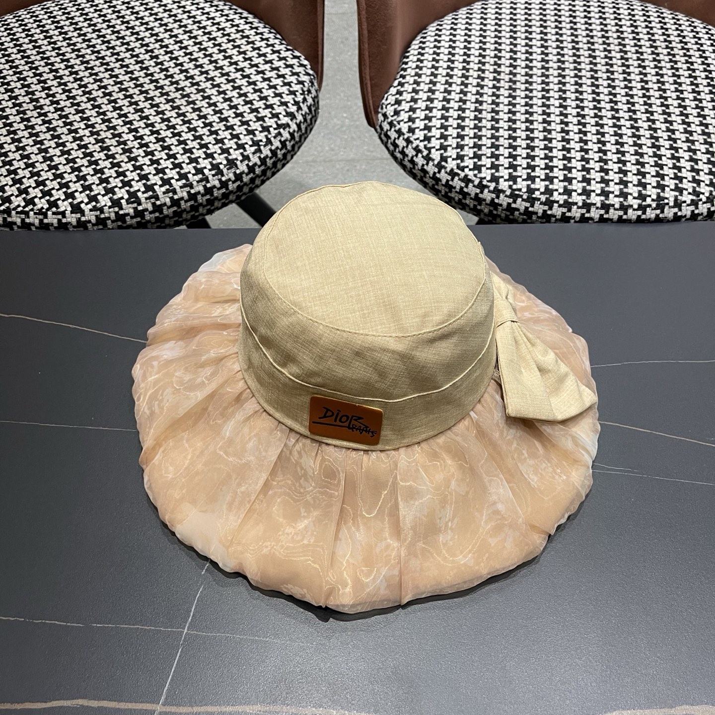 Dior迪奥 新款女士薄款洋气帽子夏季蝴蝶结渔夫帽薄 款出游遮阳帽防晒太阳帽
