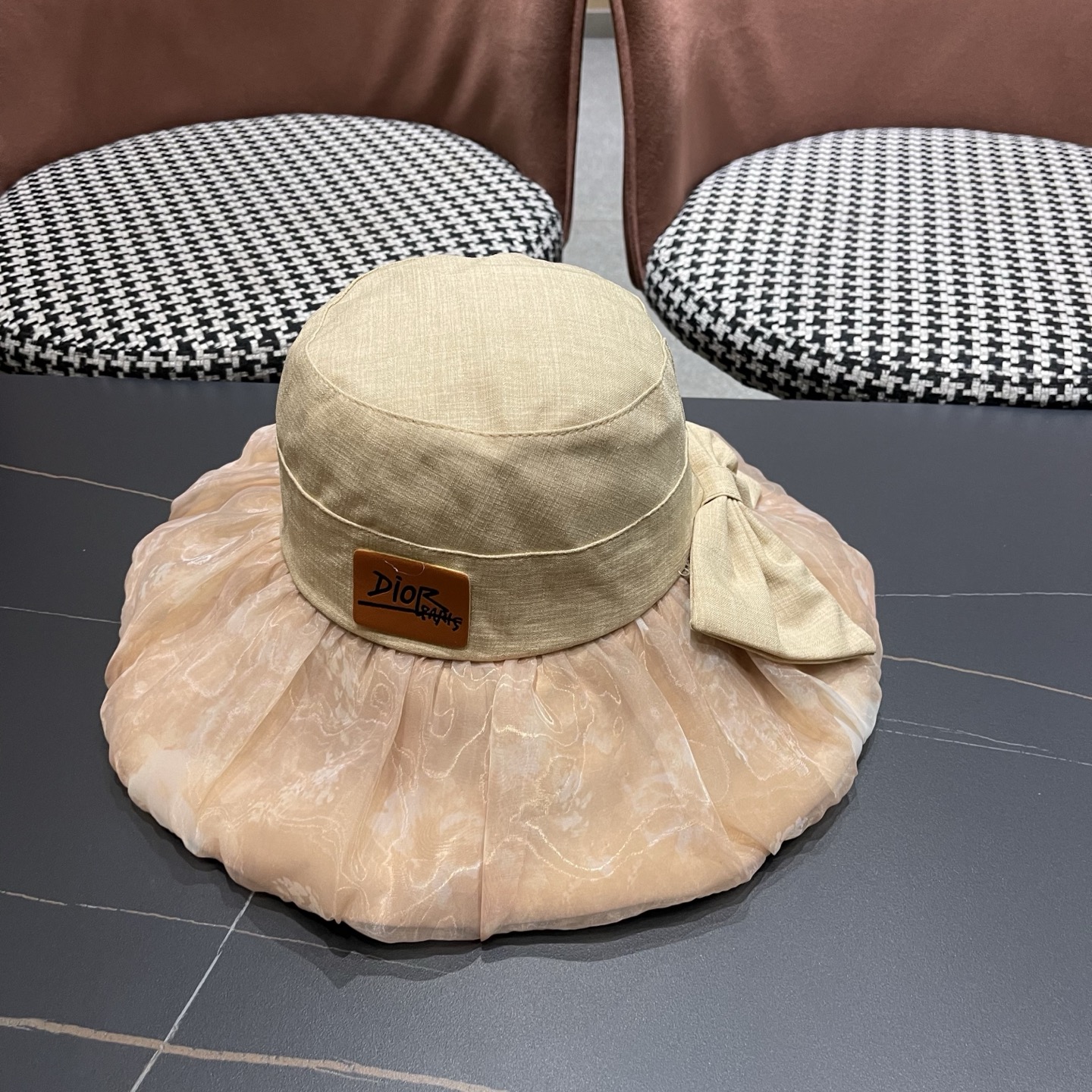 Dior迪奥 新款女士薄款洋气帽子夏季蝴蝶结渔夫帽薄 款出游遮阳帽防晒太阳帽