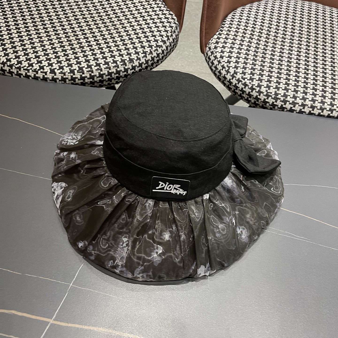 Dior迪奥 新款女士薄款洋气帽子夏季蝴蝶结渔夫帽薄 款出游遮阳帽防晒太阳帽