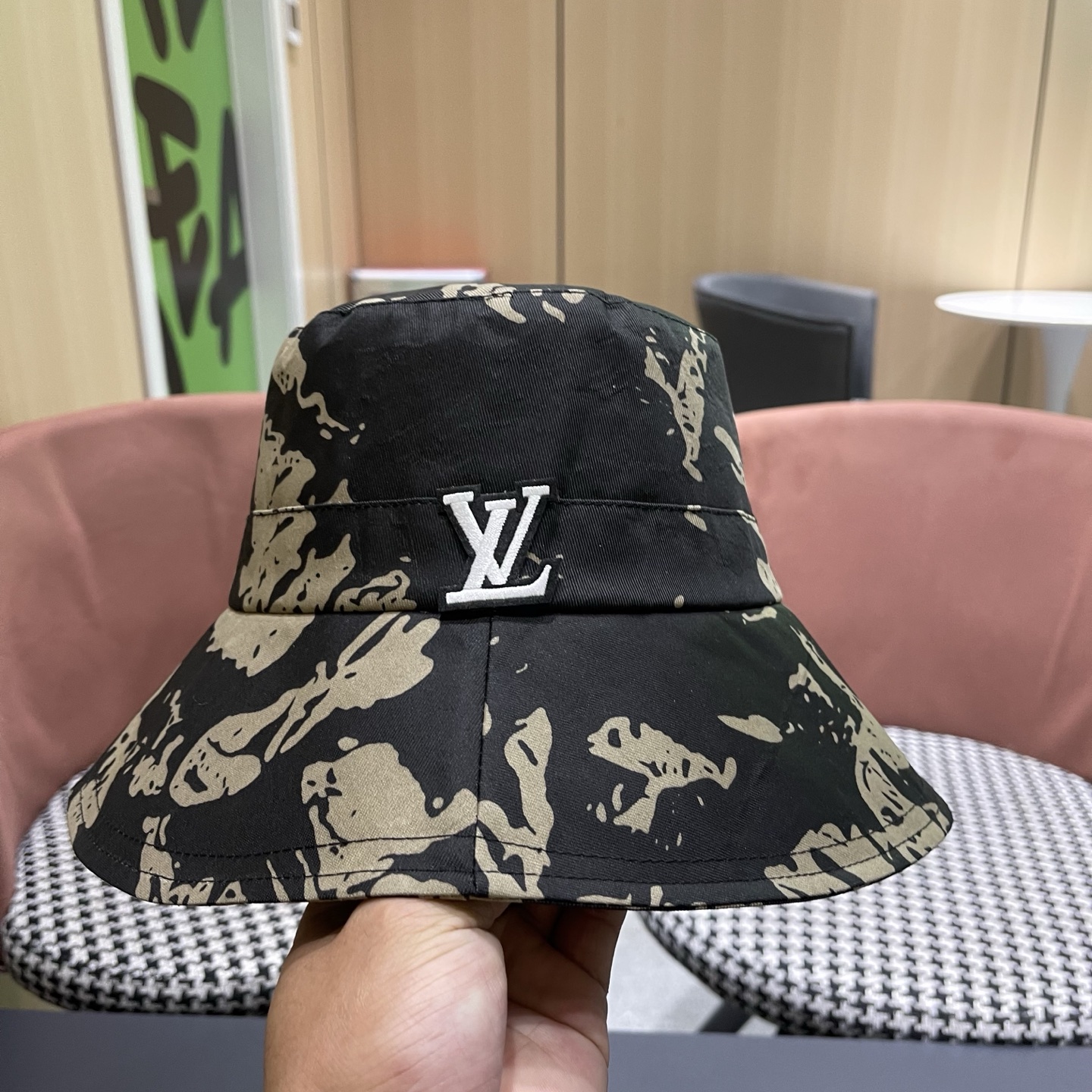 LV路易威登 迷彩春秋防晒渔夫帽圆顶盆帽男女户外 休闲旅游遮阳钓鱼帽