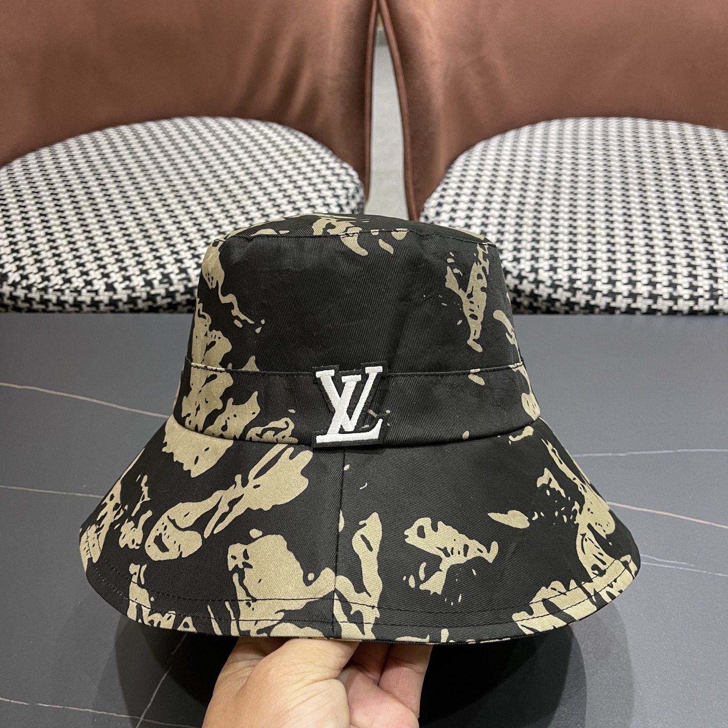 LV路易威登 迷彩春秋防晒渔夫帽圆顶盆帽男女户外 休闲旅游遮阳钓鱼帽