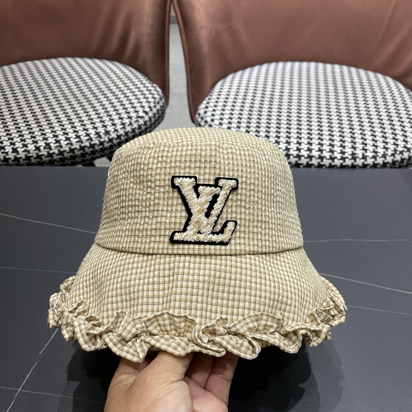 LV路易威登 韩版花边格纹渔夫帽子女春秋季时尚显脸小盆帽 户外出游防晒遮阳帽
