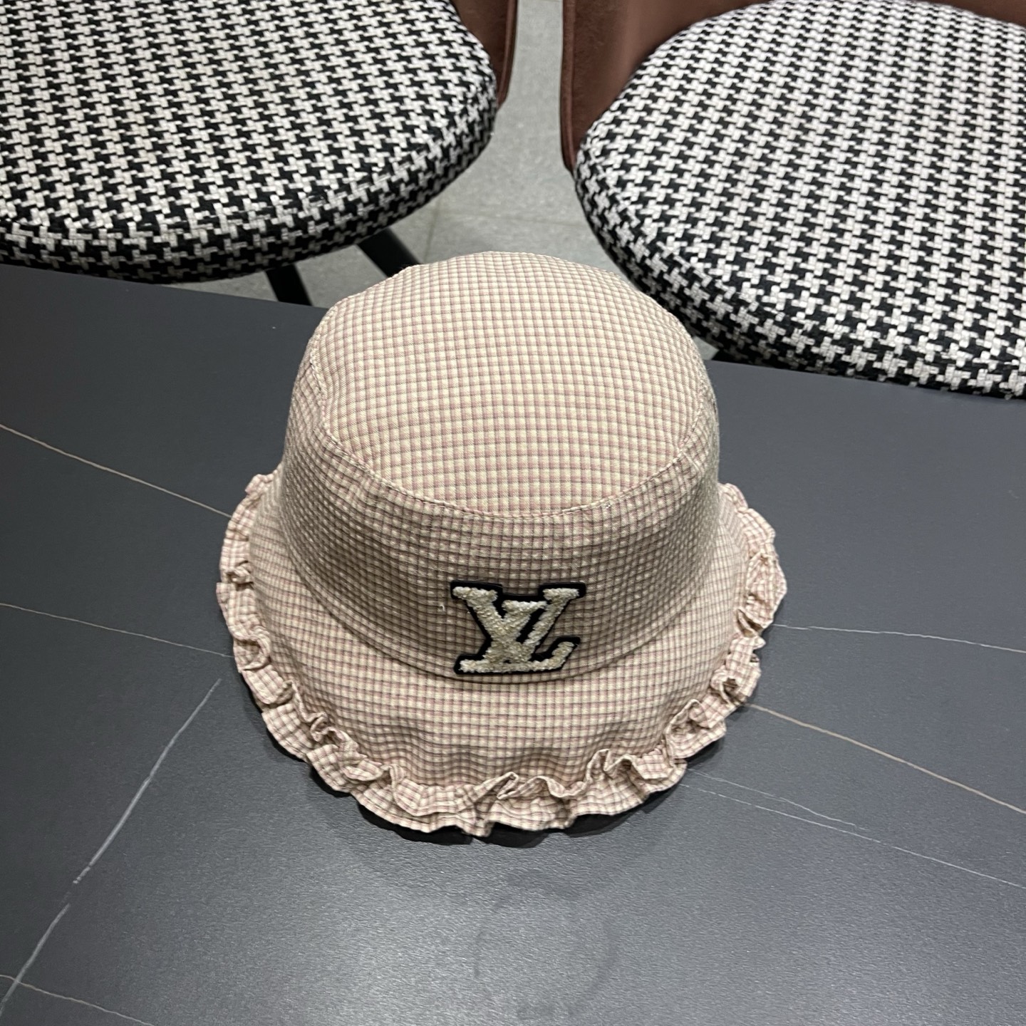 LV路易威登 韩版花边格纹渔夫帽子女春秋季时尚显脸小盆帽 户外出游防晒遮阳帽