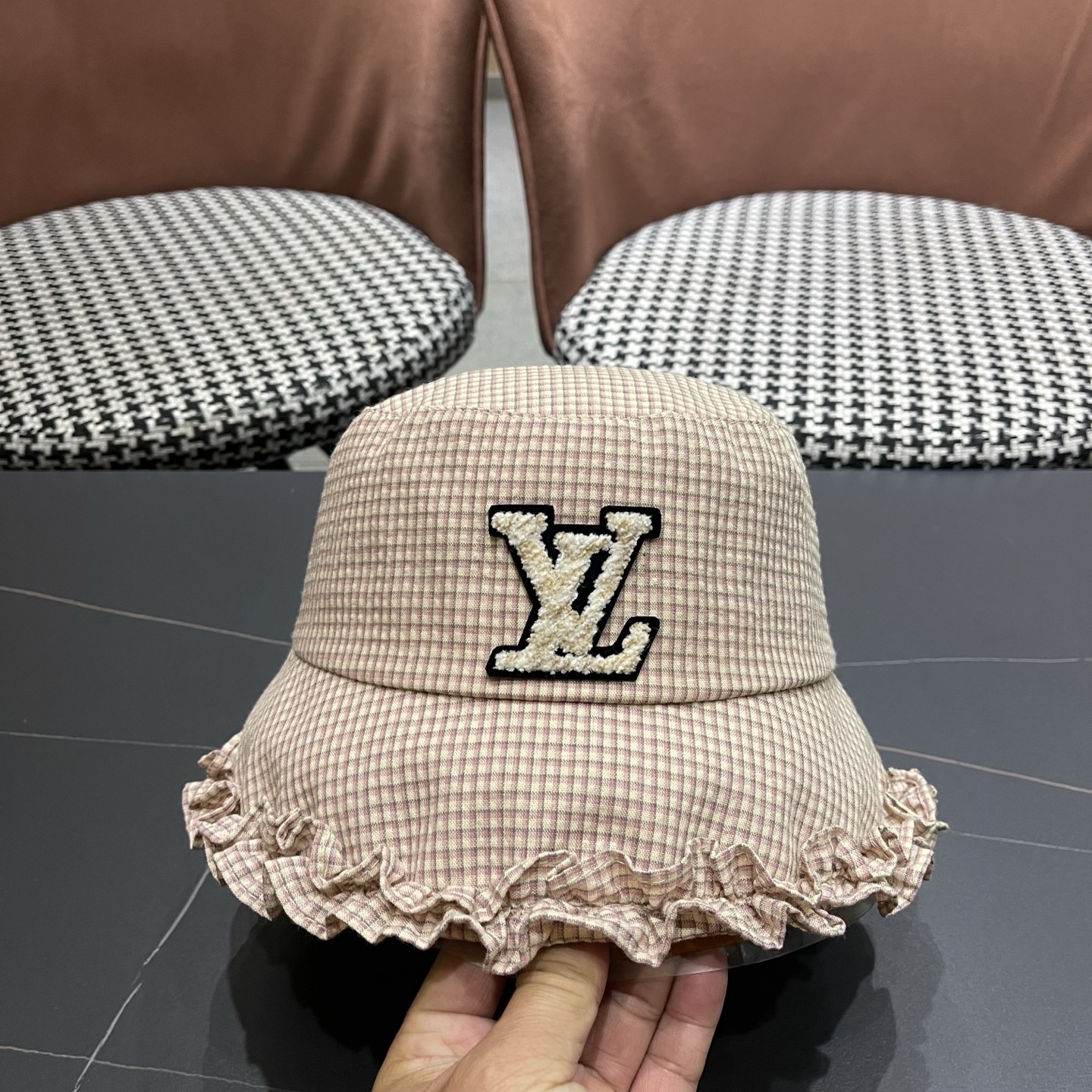 LV路易威登 韩版花边格纹渔夫帽子女春秋季时尚显脸小盆帽 户外出游防晒遮阳帽