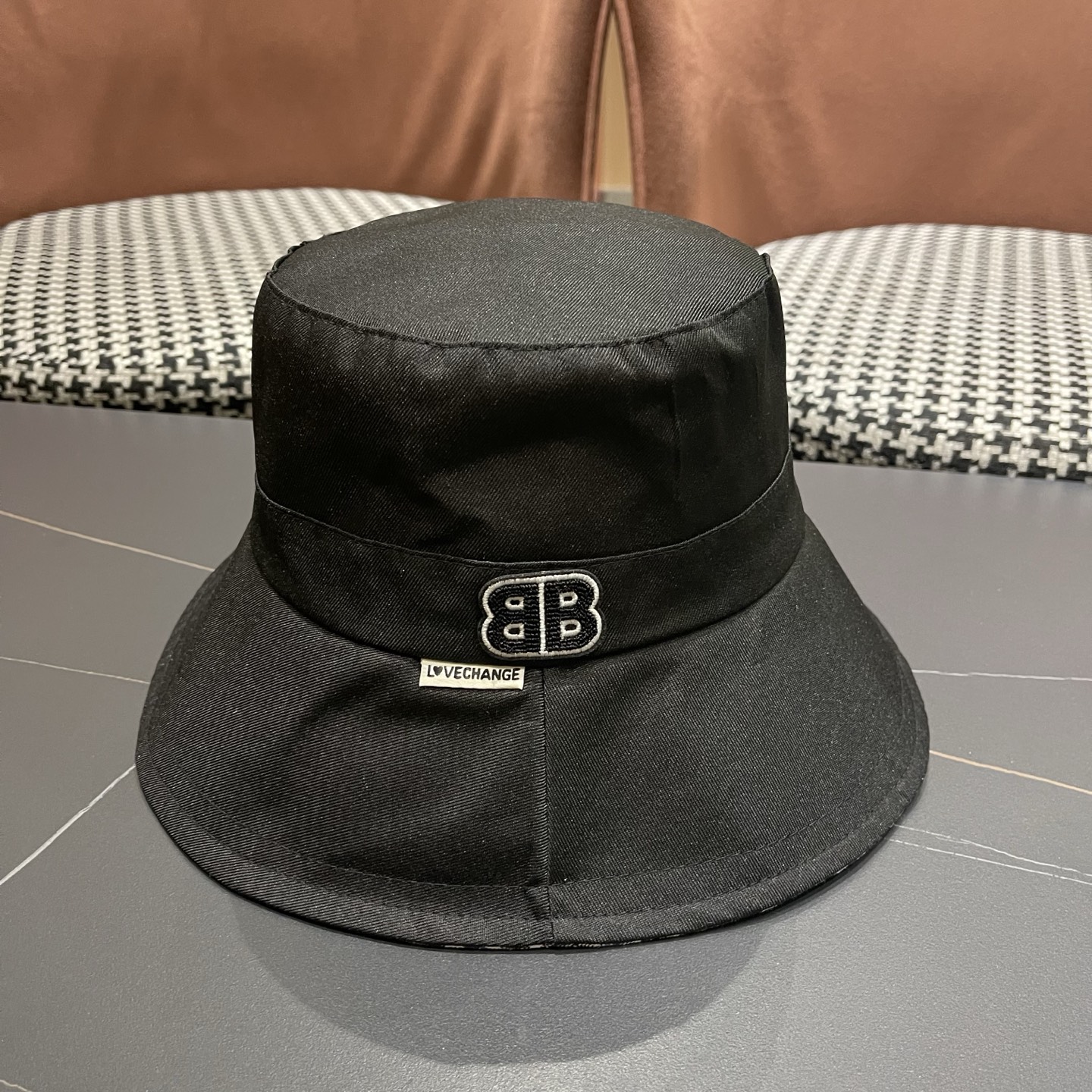 BALENCIAGA巴黎世家 渔夫帽子春季新款简约水桶帽百搭日系时尚盆帽遮阳潮