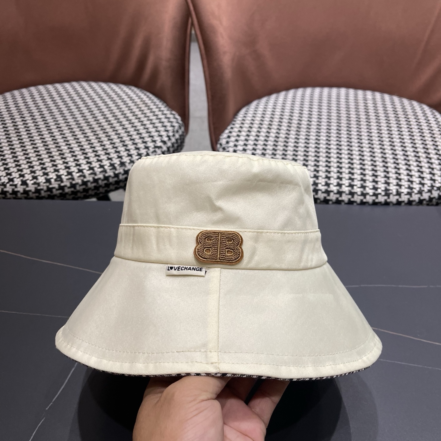BALENCIAGA巴黎世家 渔夫帽子春季新款简约水桶帽百搭日系时尚盆帽遮阳潮