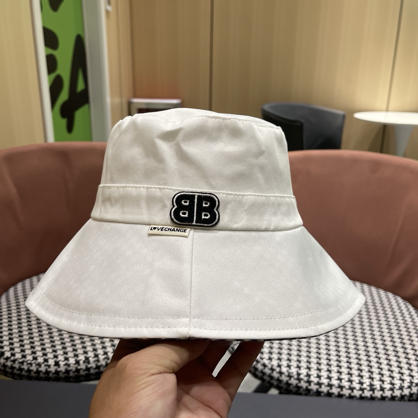 BALENCIAGA巴黎世家 渔夫帽子春季新款简约水桶帽百搭日系时尚盆帽遮阳潮