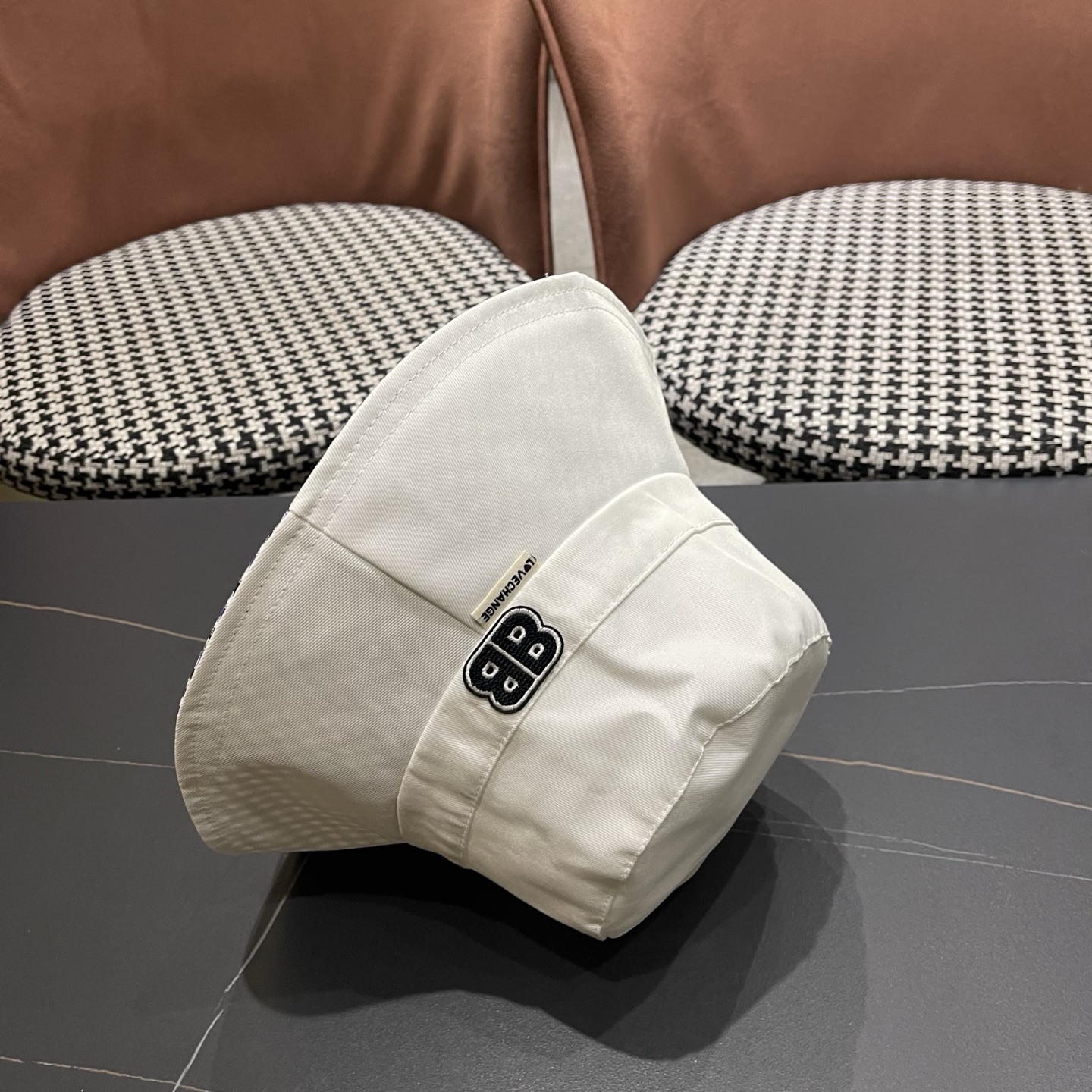 BALENCIAGA巴黎世家 渔夫帽子春季新款简约水桶帽百搭日系时尚盆帽遮阳潮