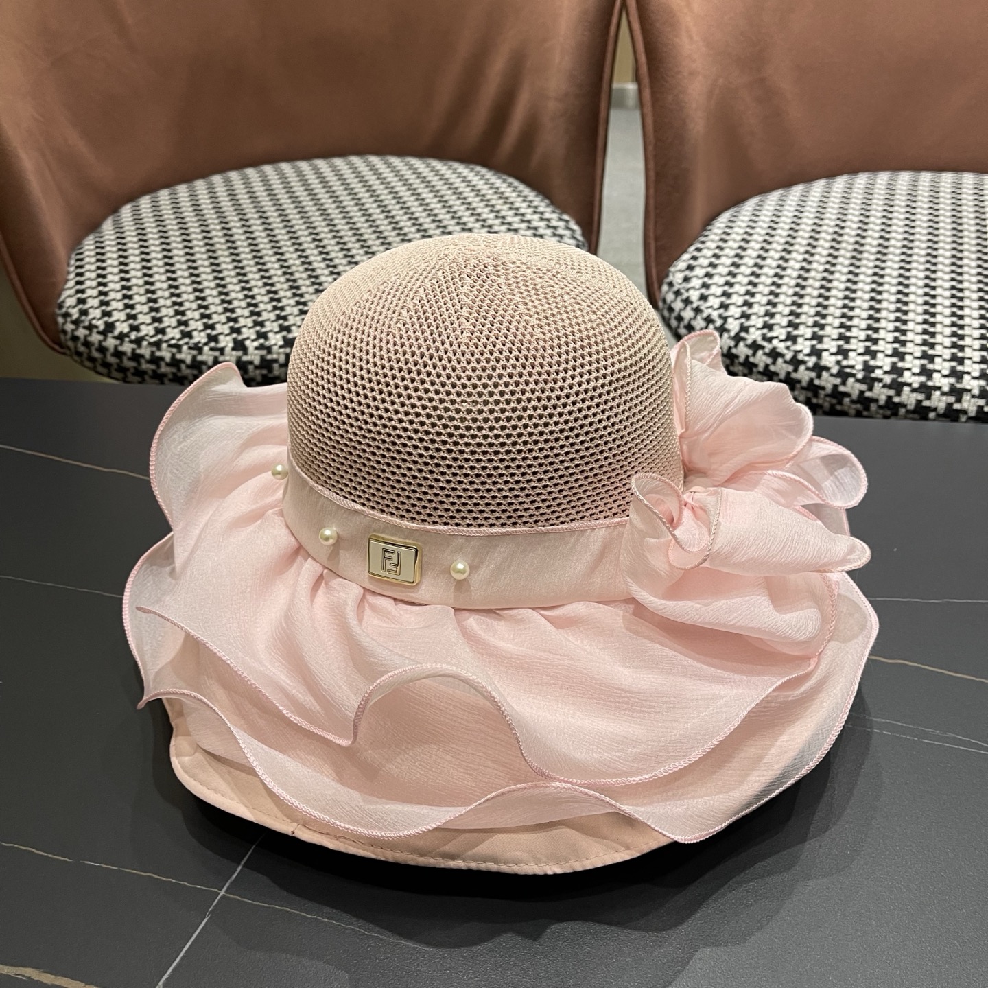 Fendi 芬迪 春夏透气遮阳帽女防晒防紫外线大檐遮脸渔夫帽 户外海边出游防晒帽