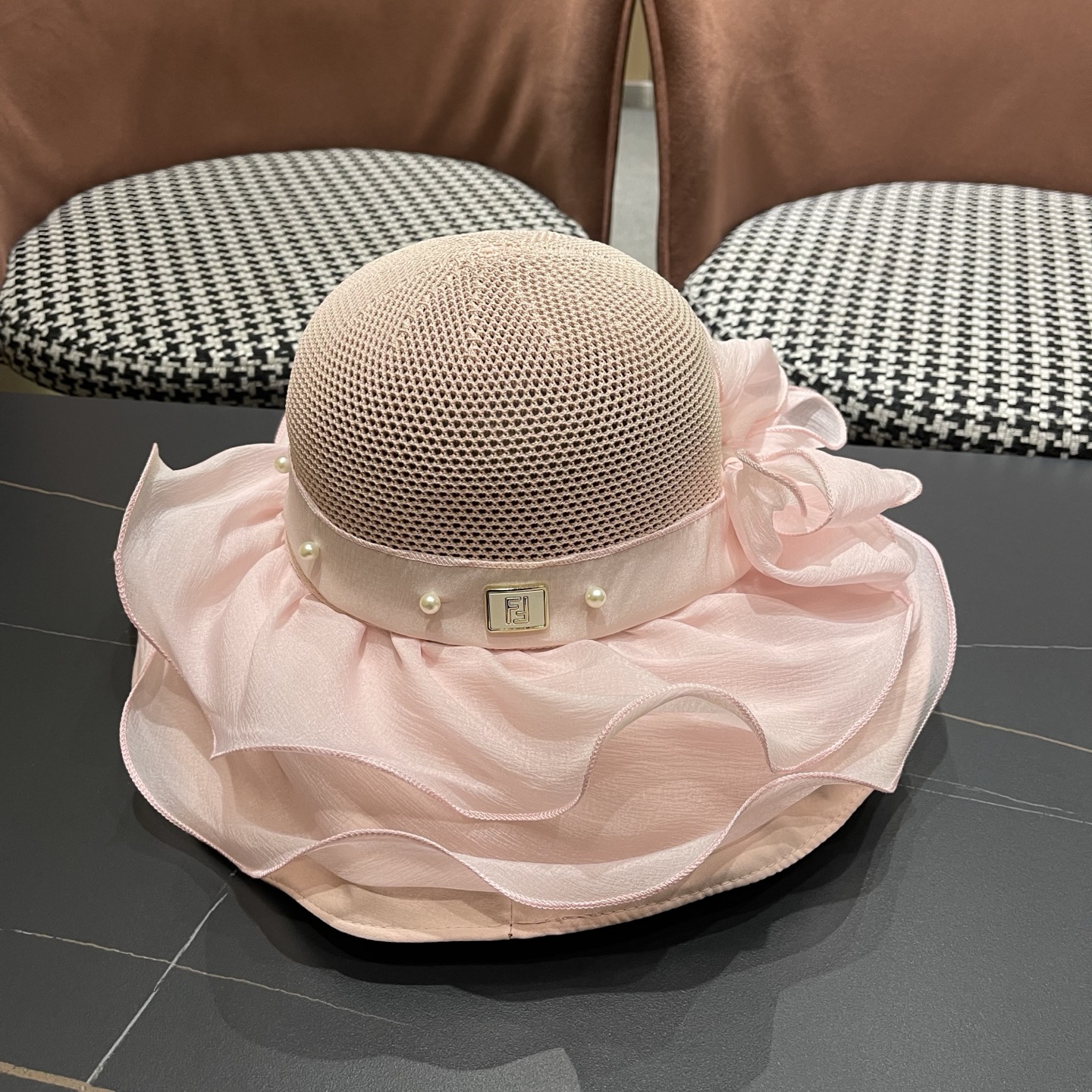 Fendi 芬迪 春夏透气遮阳帽女防晒防紫外线大檐遮脸渔夫帽 户外海边出游防晒帽