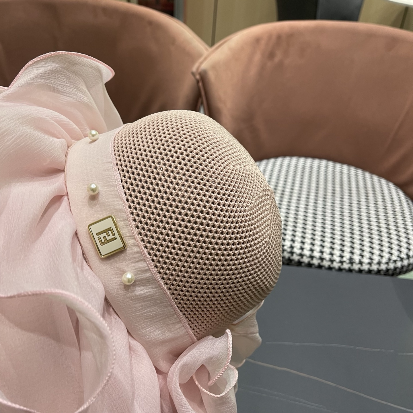 Fendi 芬迪 春夏透气遮阳帽女防晒防紫外线大檐遮脸渔夫帽 户外海边出游防晒帽