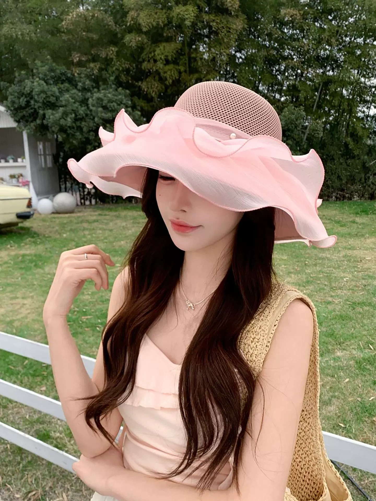 Fendi 芬迪 春夏透气遮阳帽女防晒防紫外线大檐遮脸渔夫帽 户外海边出游防晒帽