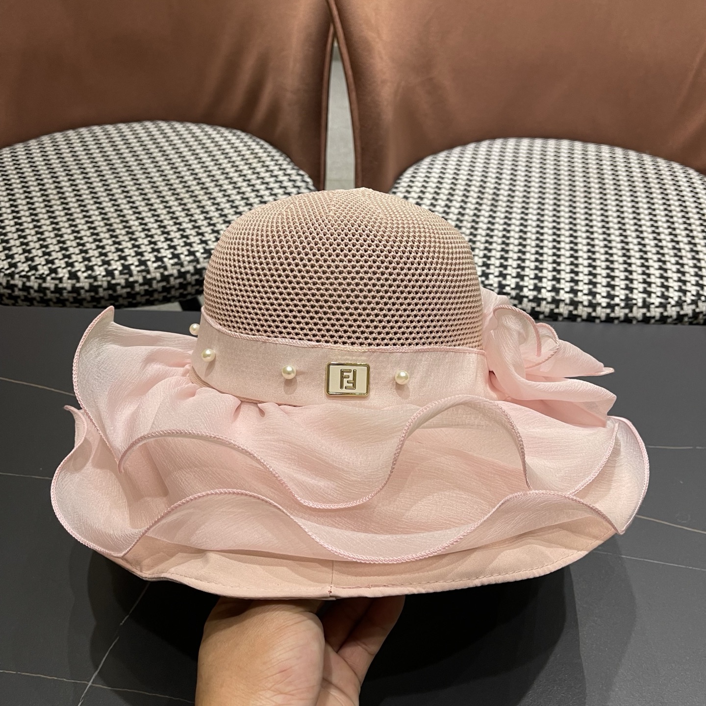 Fendi 芬迪 春夏透气遮阳帽女防晒防紫外线大檐遮脸渔夫帽 户外海边出游防晒帽