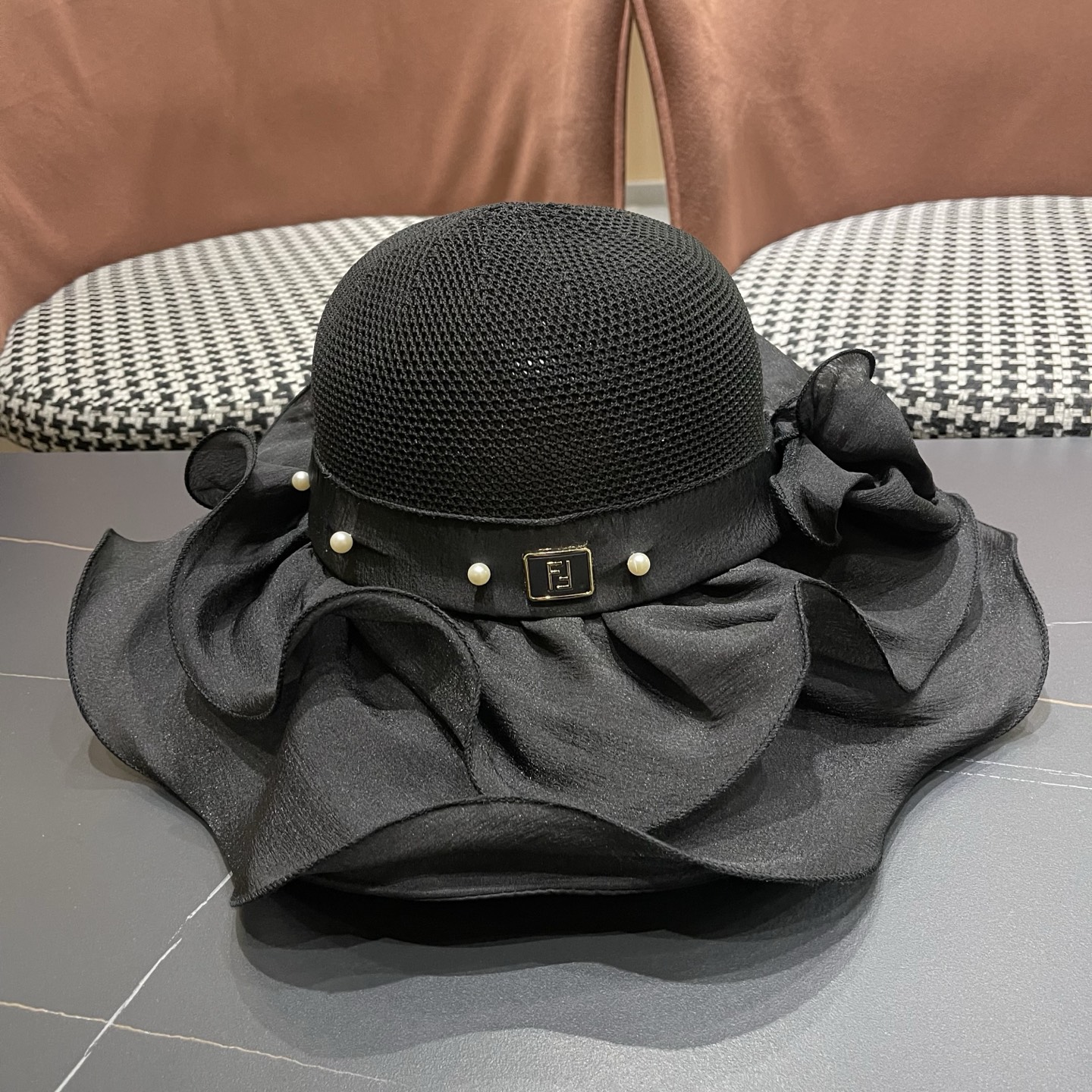 Fendi 芬迪 春夏透气遮阳帽女防晒防紫外线大檐遮脸渔夫帽 户外海边出游防晒帽