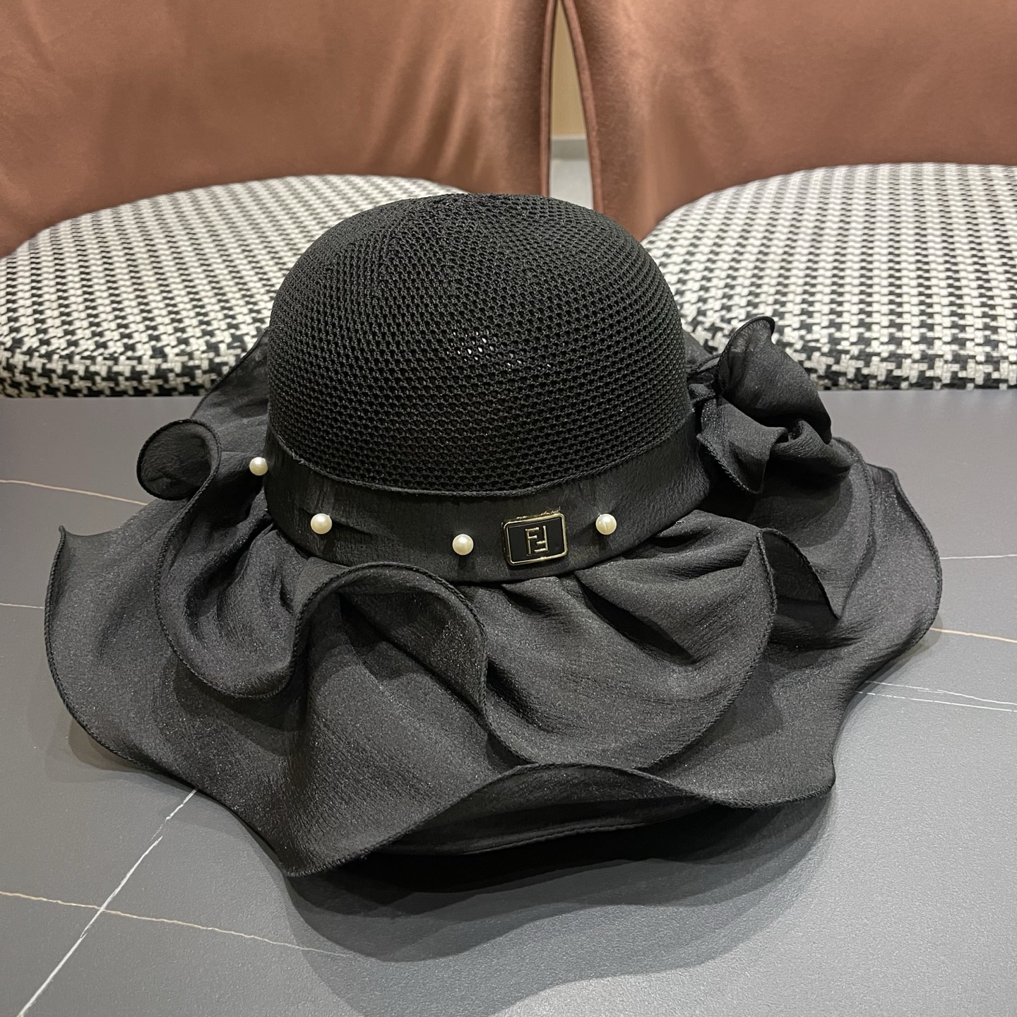Fendi 芬迪 春夏透气遮阳帽女防晒防紫外线大檐遮脸渔夫帽 户外海边出游防晒帽