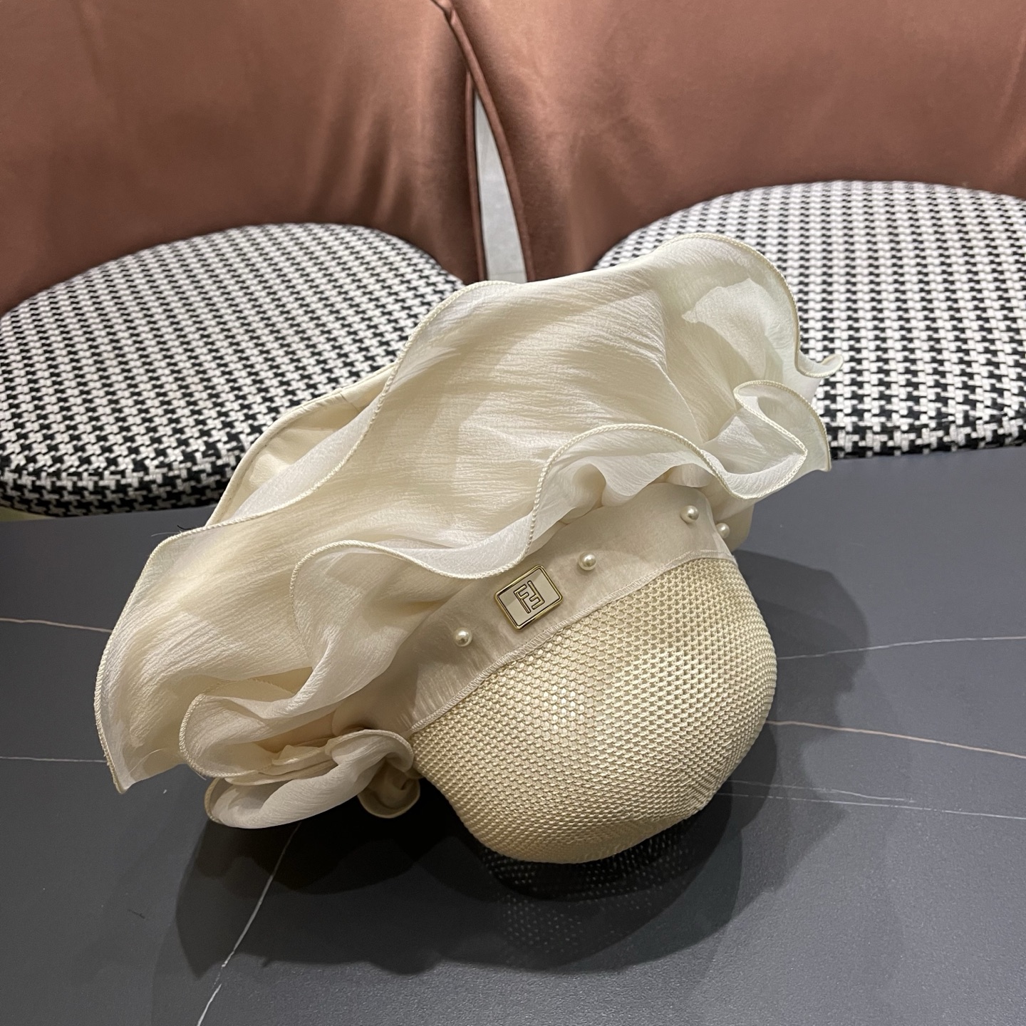 Fendi 芬迪 春夏透气遮阳帽女防晒防紫外线大檐遮脸渔夫帽 户外海边出游防晒帽