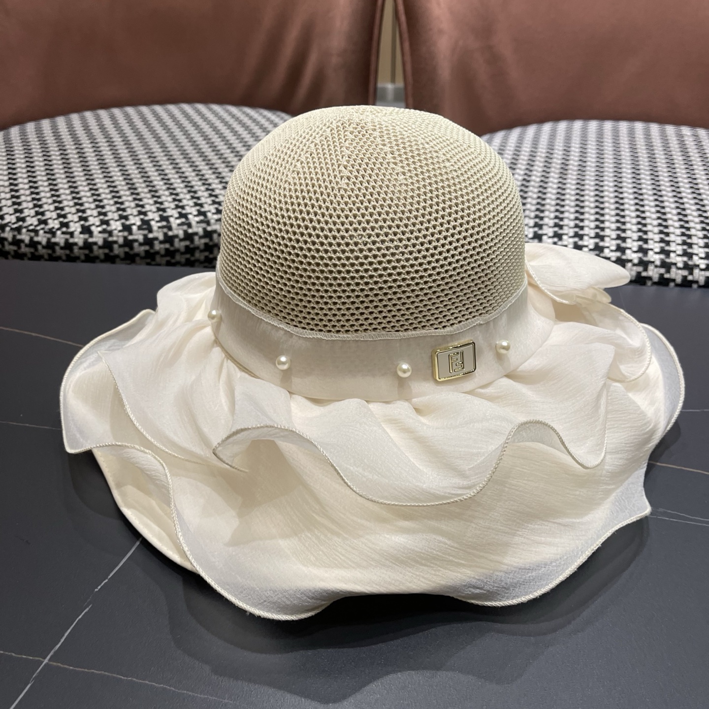 Fendi 芬迪 春夏透气遮阳帽女防晒防紫外线大檐遮脸渔夫帽 户外海边出游防晒帽