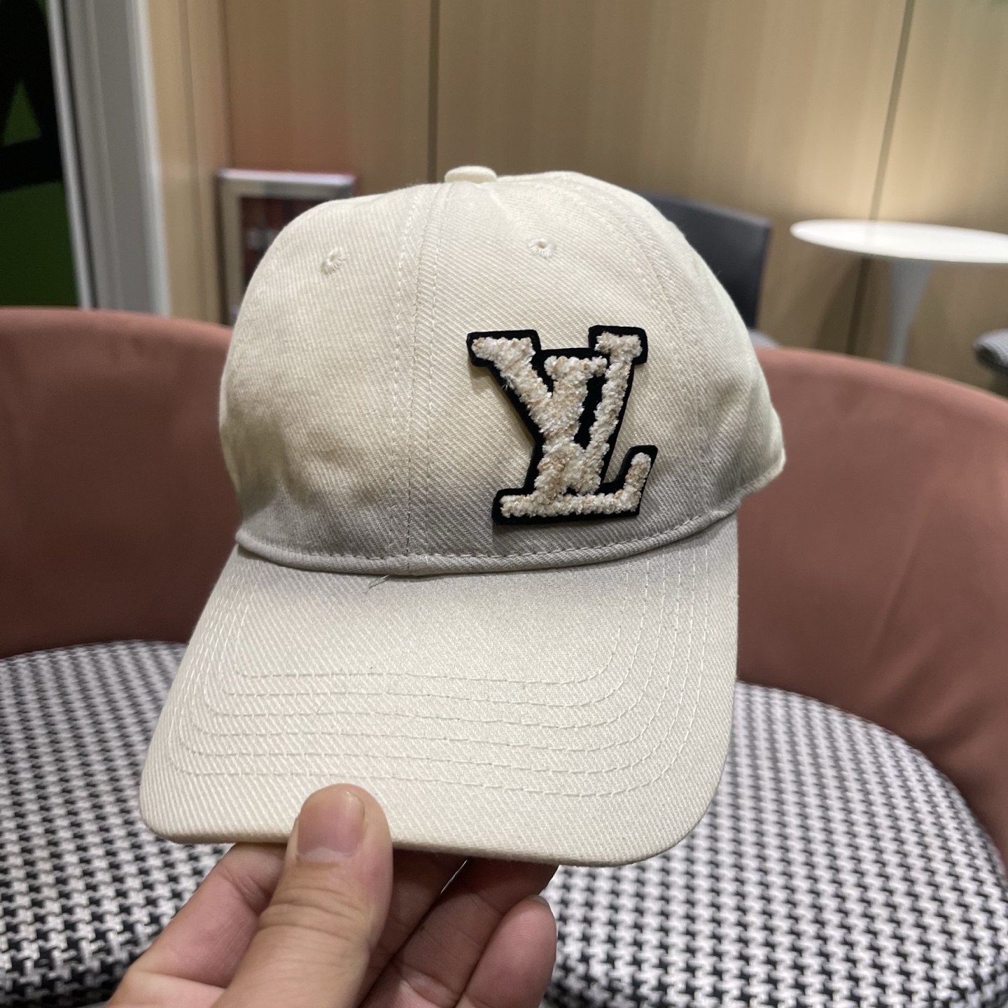 LV(路易威登)洗水棒球帽，专柜1:1开模订制，轻盈透气！质量超赞，基础头围56，可调节。