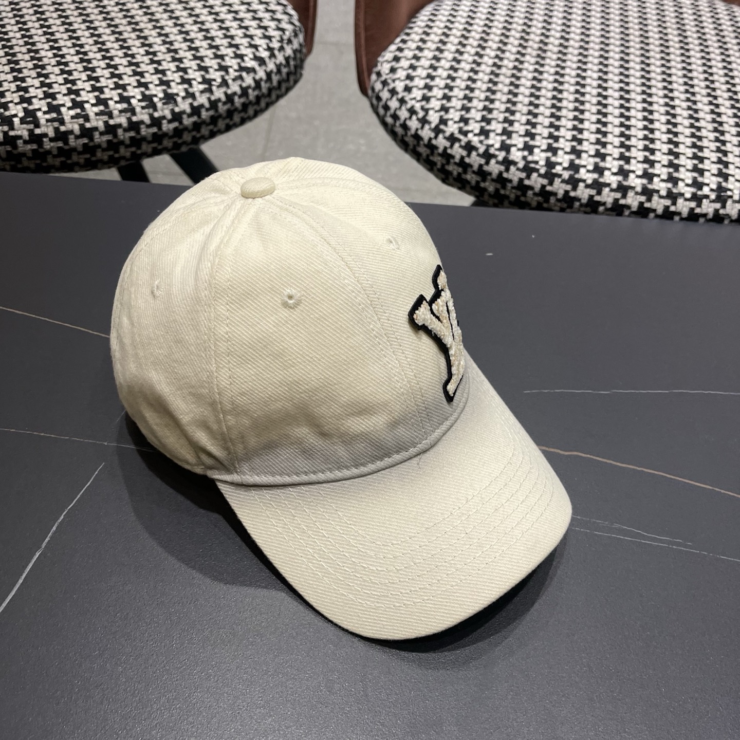 LV(路易威登)洗水棒球帽，专柜1:1开模订制，轻盈透气！质量超赞，基础头围56，可调节。